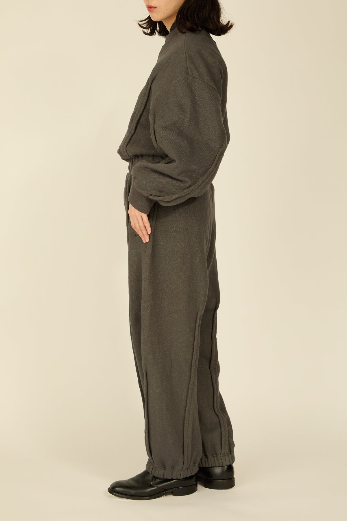 i'm here : " METAL " SWEAT PANTS : / GRAY