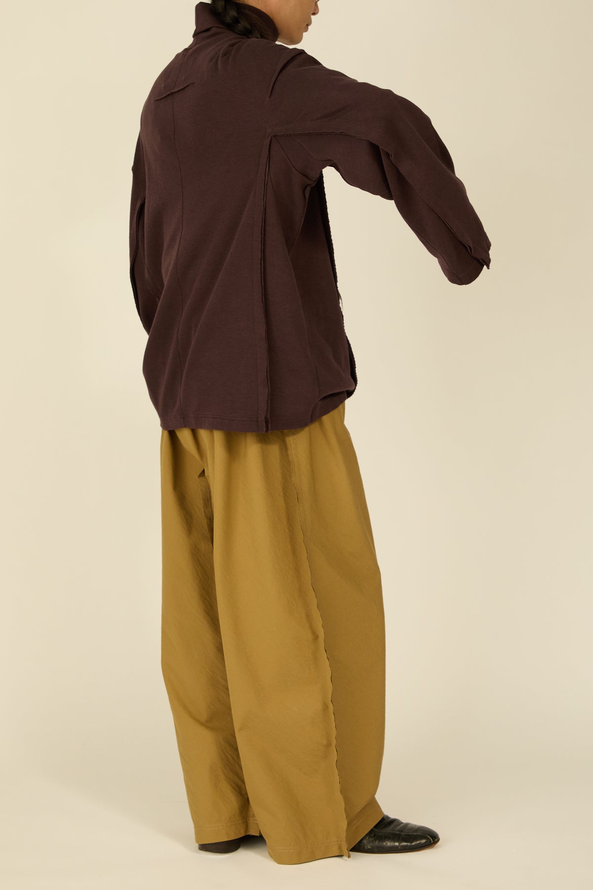 i'm here : " SLIT " JERSEY : / BROWN