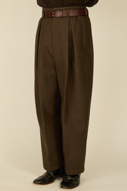 i'm here : " COTTON LEATHER " PANTS : / BROWN