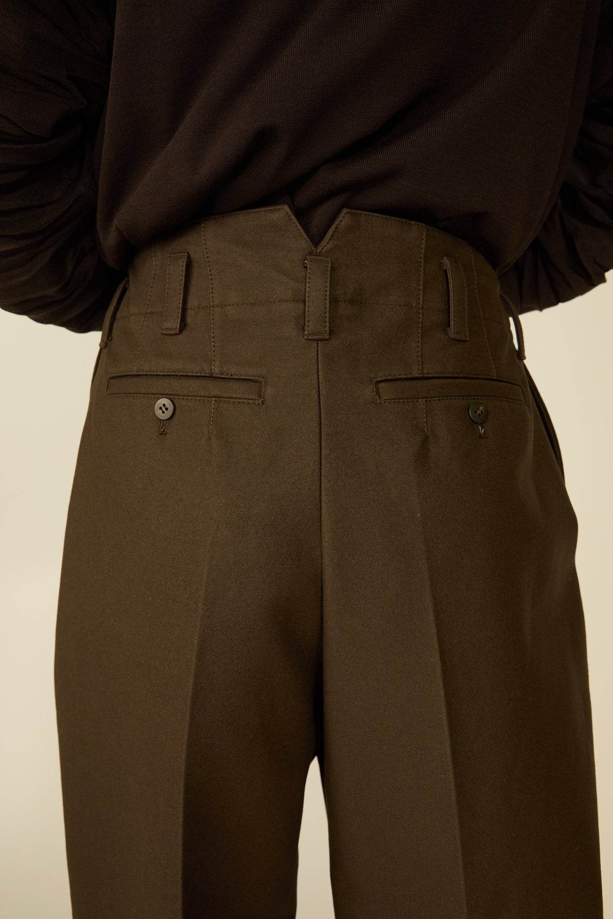i'm here : " COTTON LEATHER " PANTS : / BROWN