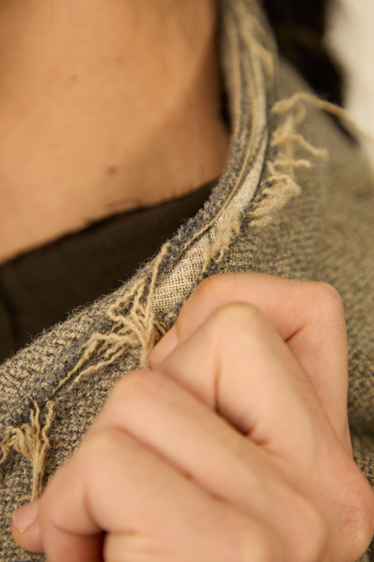 i'm here : GRANDPA COAT : / KHAKI