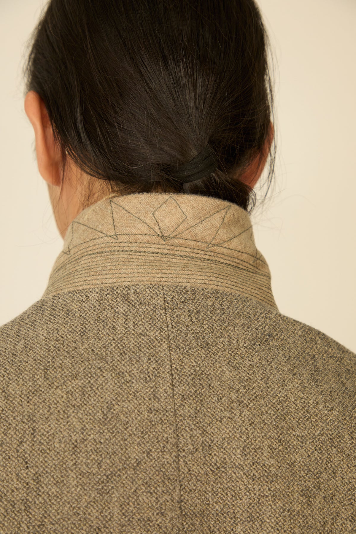 i'm here : GRANDPA COAT : / KHAKI