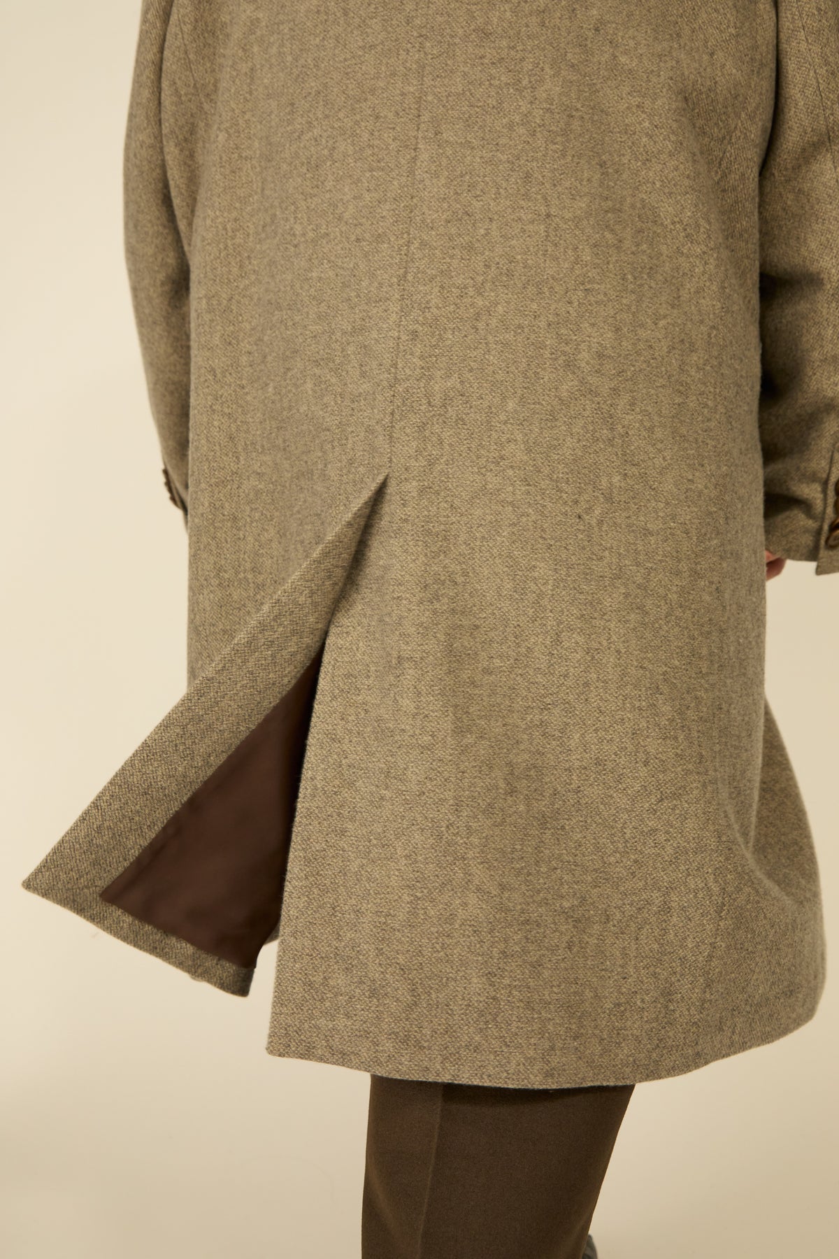i'm here : GRANDPA COAT : / L.GRAY