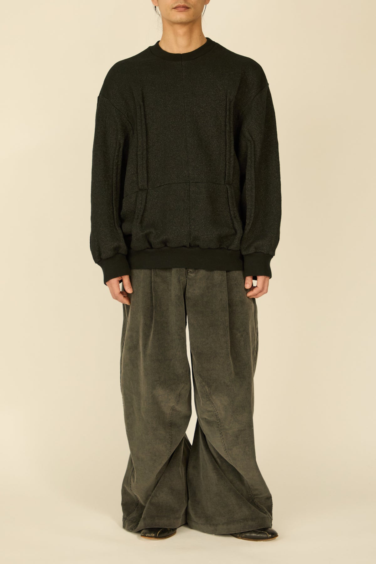i'm here : " METAL " SWEAT SHIRT : / BLACK