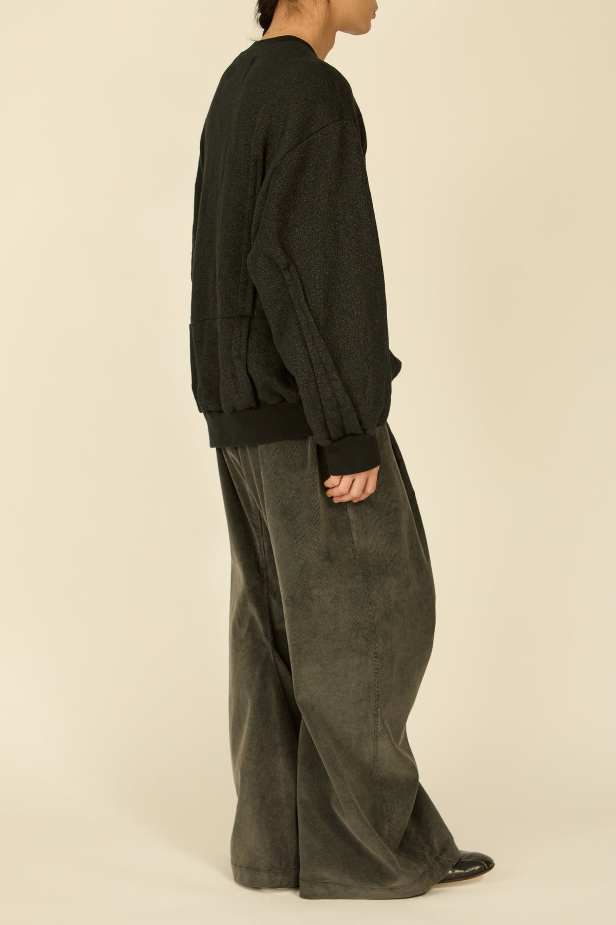 i'm here : " METAL " SWEAT SHIRT : / BLACK
