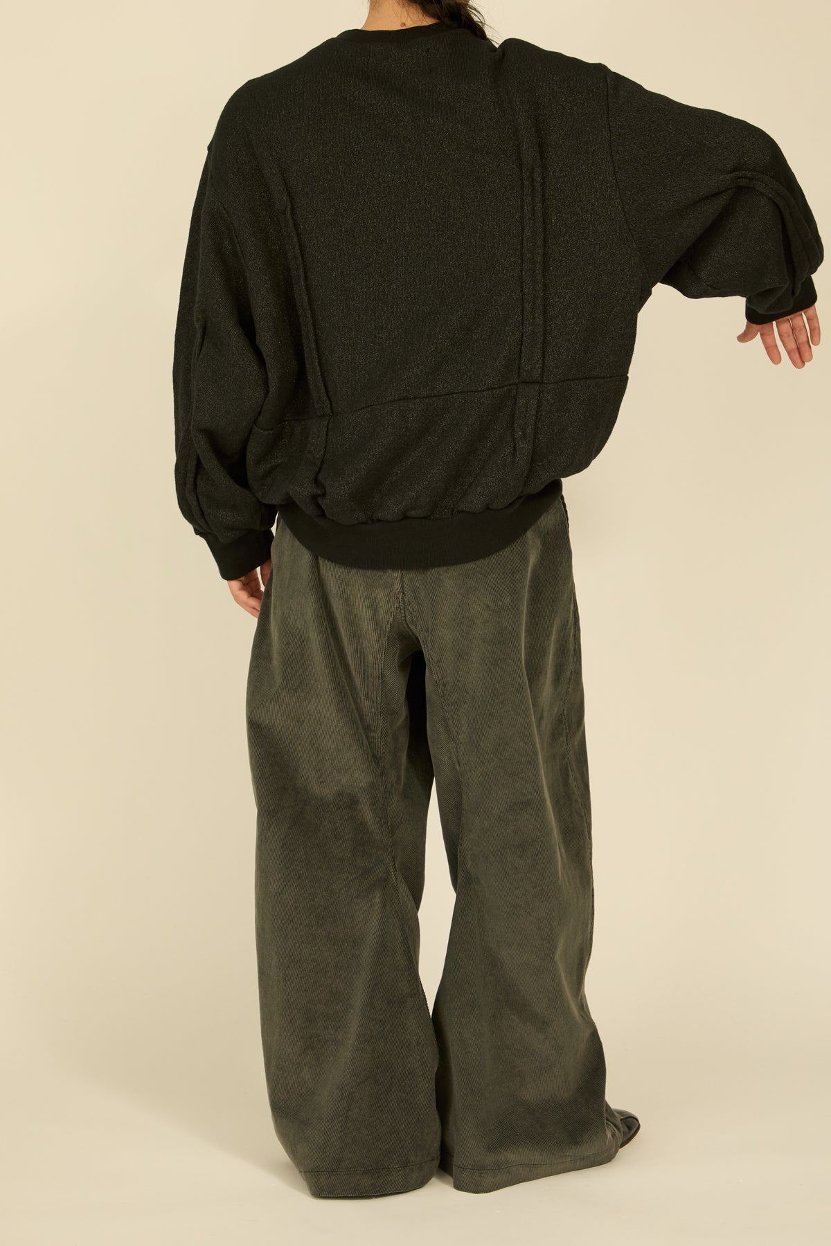 i'm here : " METAL " SWEAT SHIRT : / BLACK