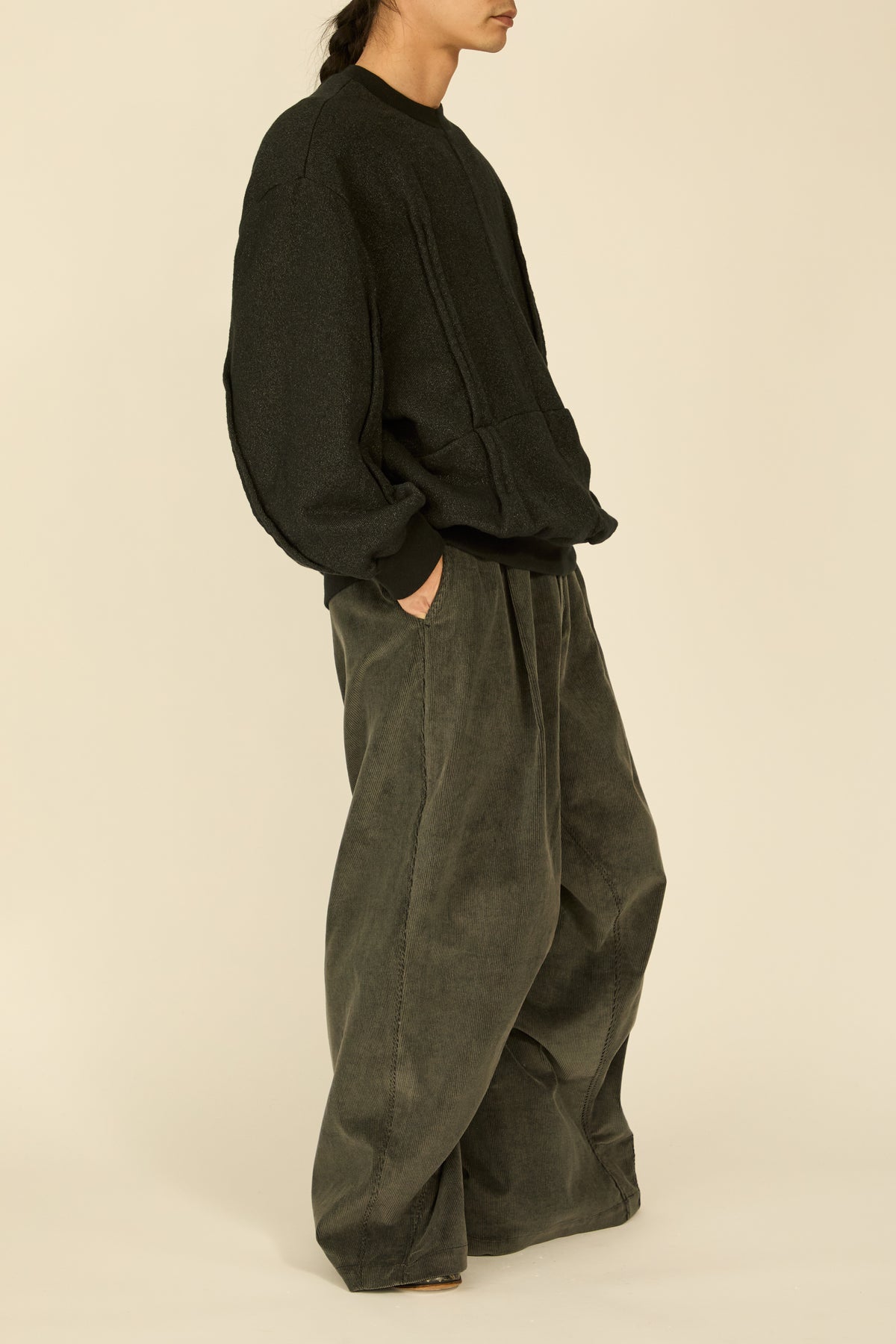 i'm here : " METAL " SWEAT SHIRT : / BLACK