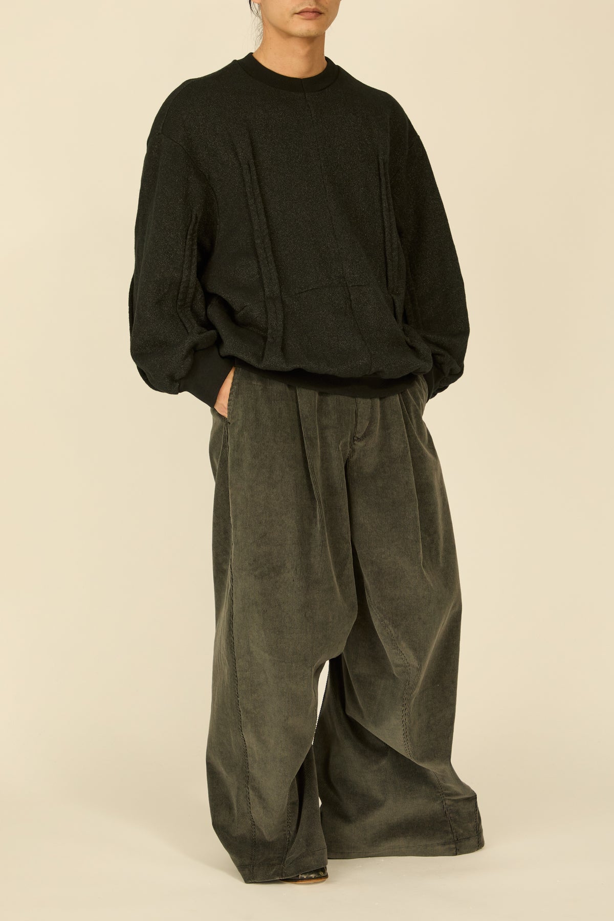 i'm here : " METAL " SWEAT SHIRT : / BLACK