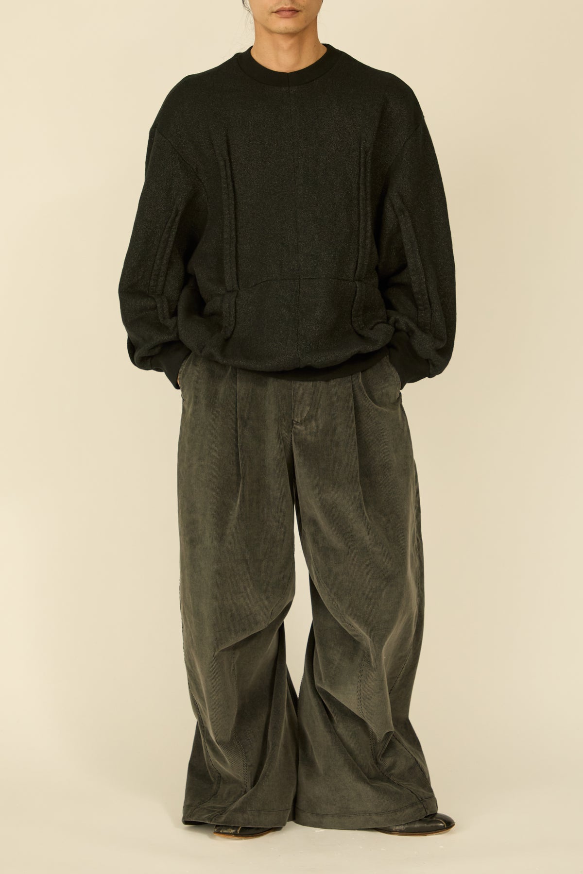 i'm here : " METAL " SWEAT SHIRT : / BLACK