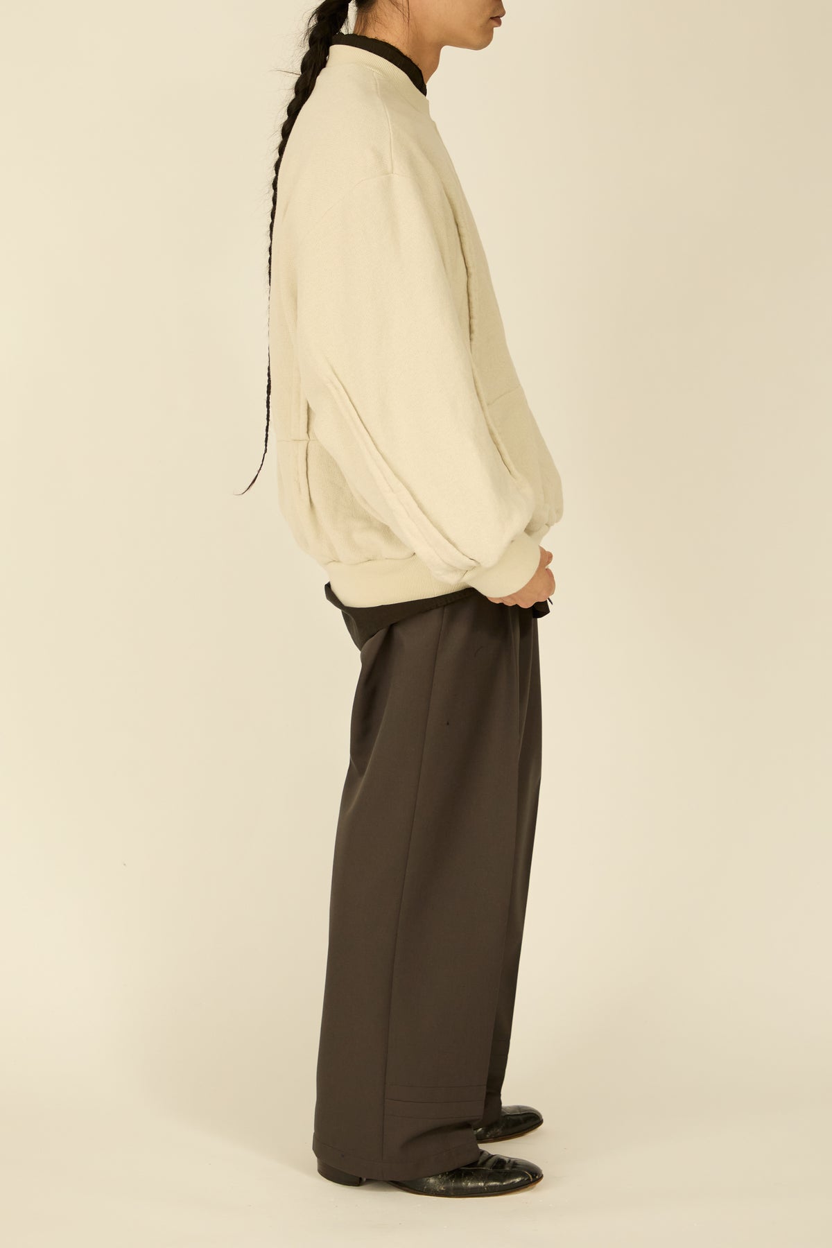 i'm here : " METAL " SWEAT SHIRT : / ECRU