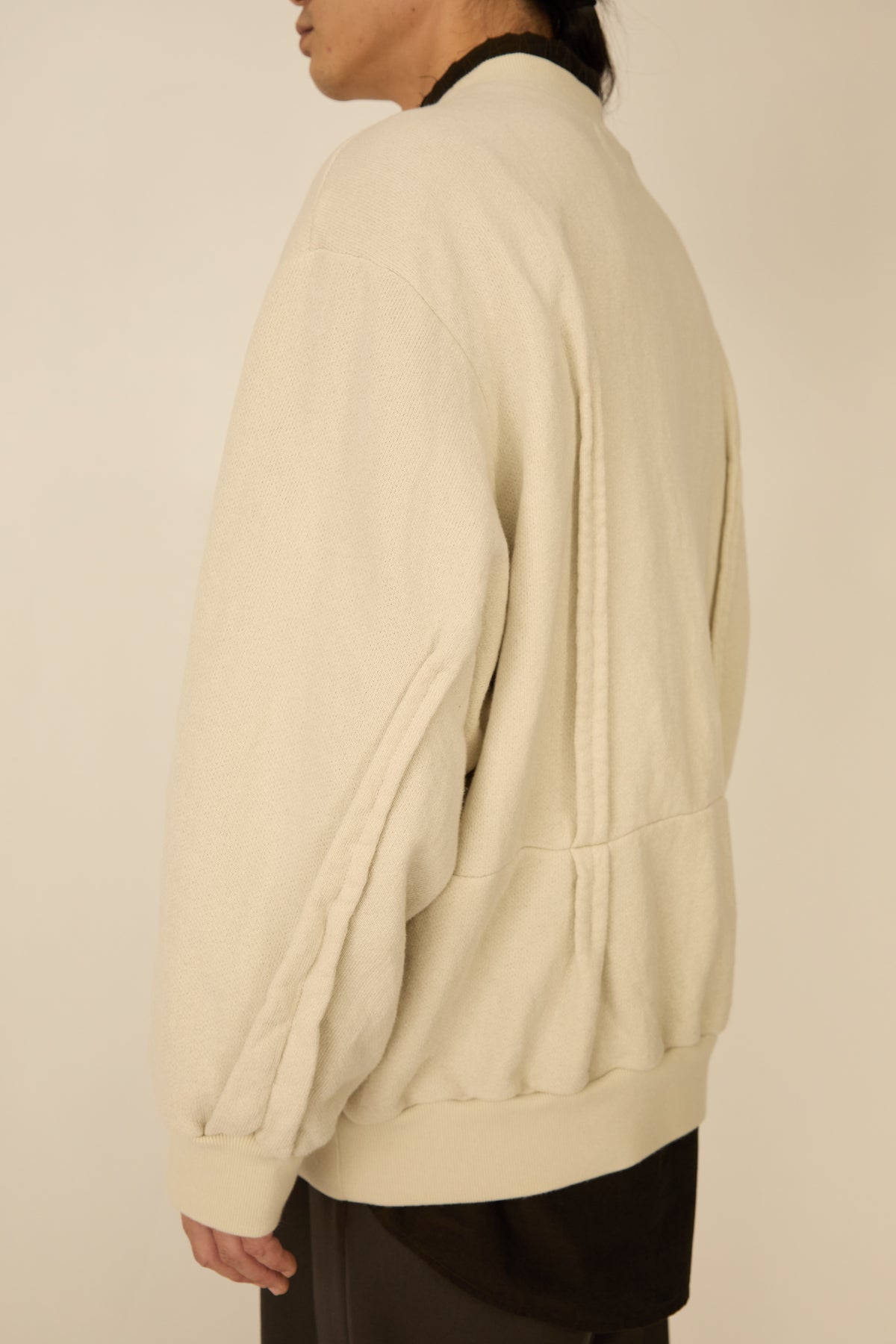 i'm here : " METAL " SWEAT SHIRT : / ECRU