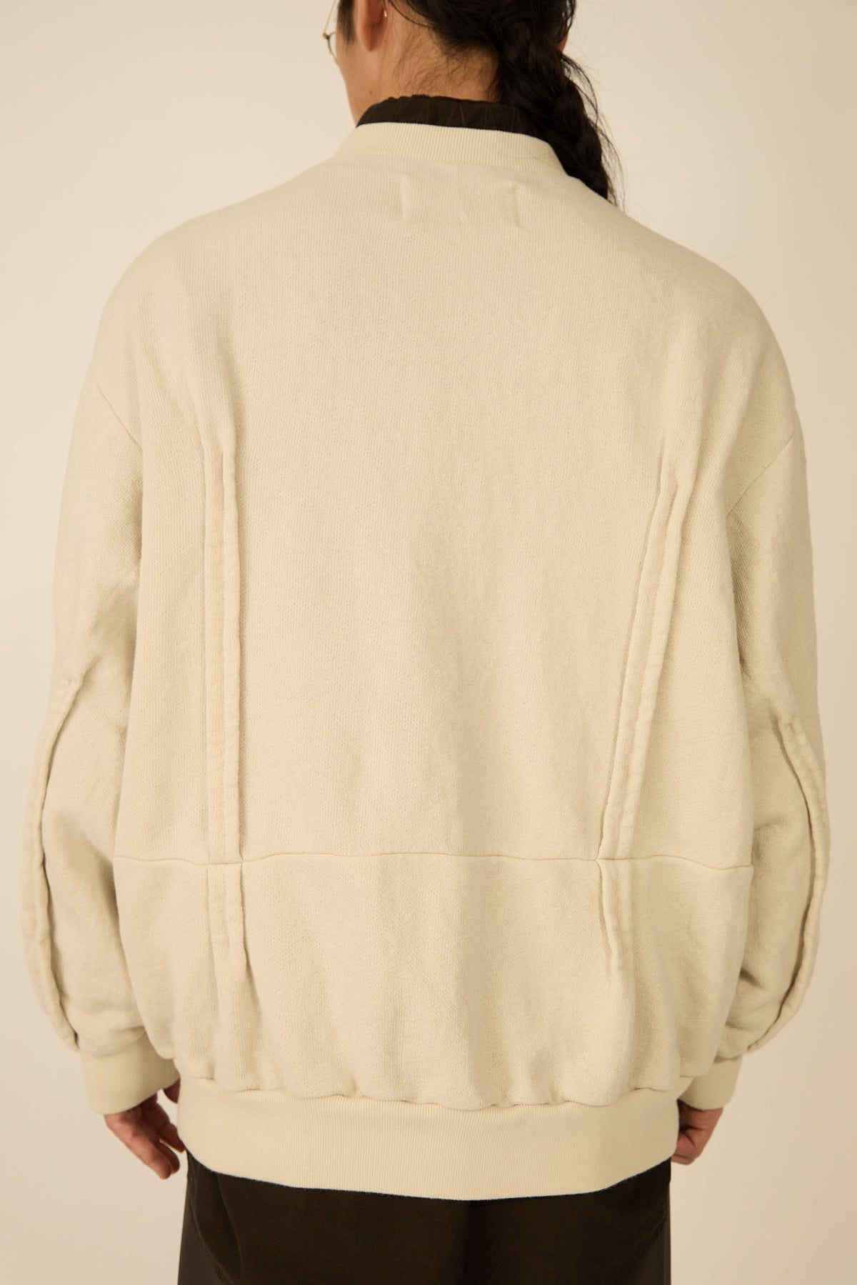 i'm here : " METAL " SWEAT SHIRT : / ECRU