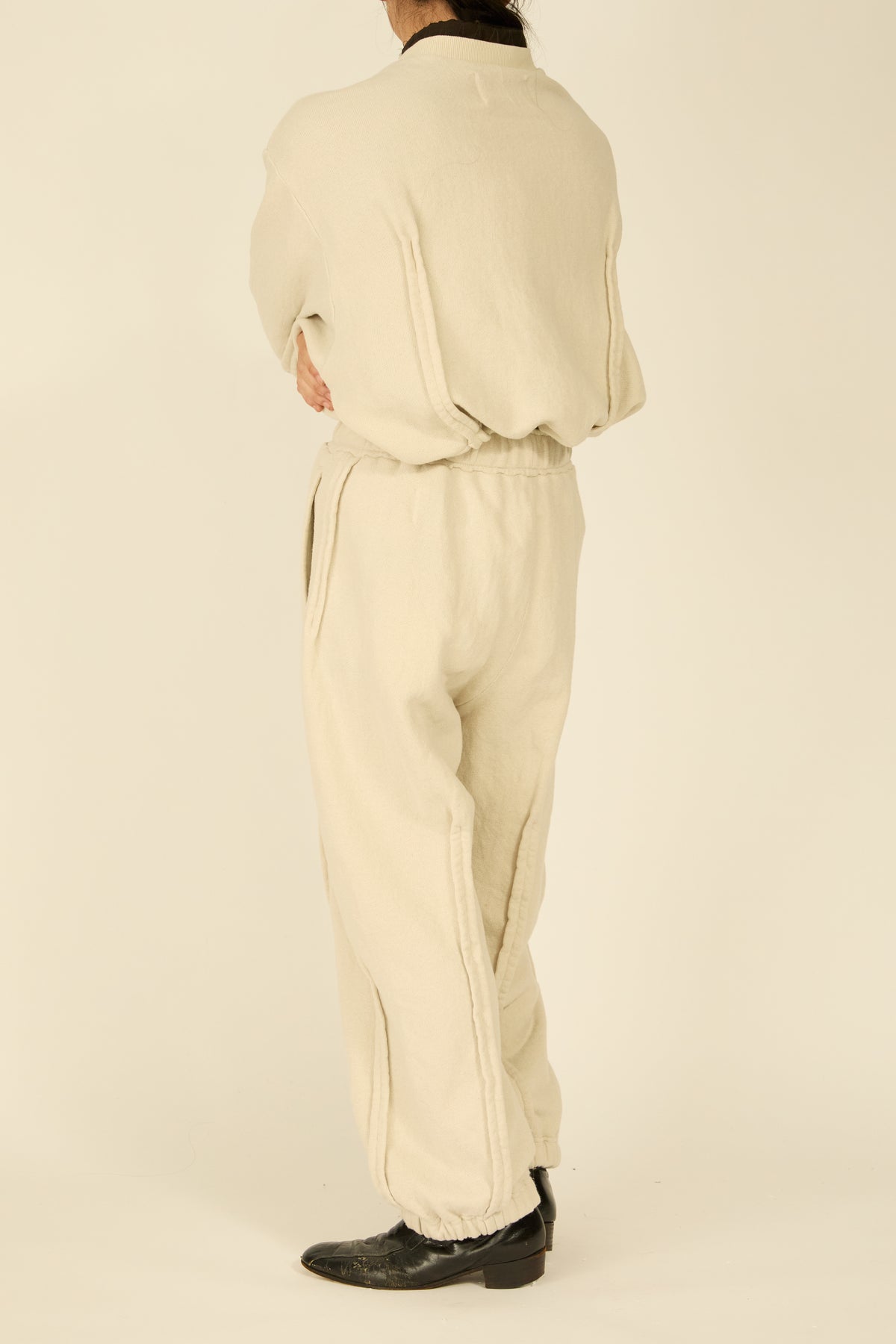i'm here : " METAL " SWEAT PANTS : / ECRU