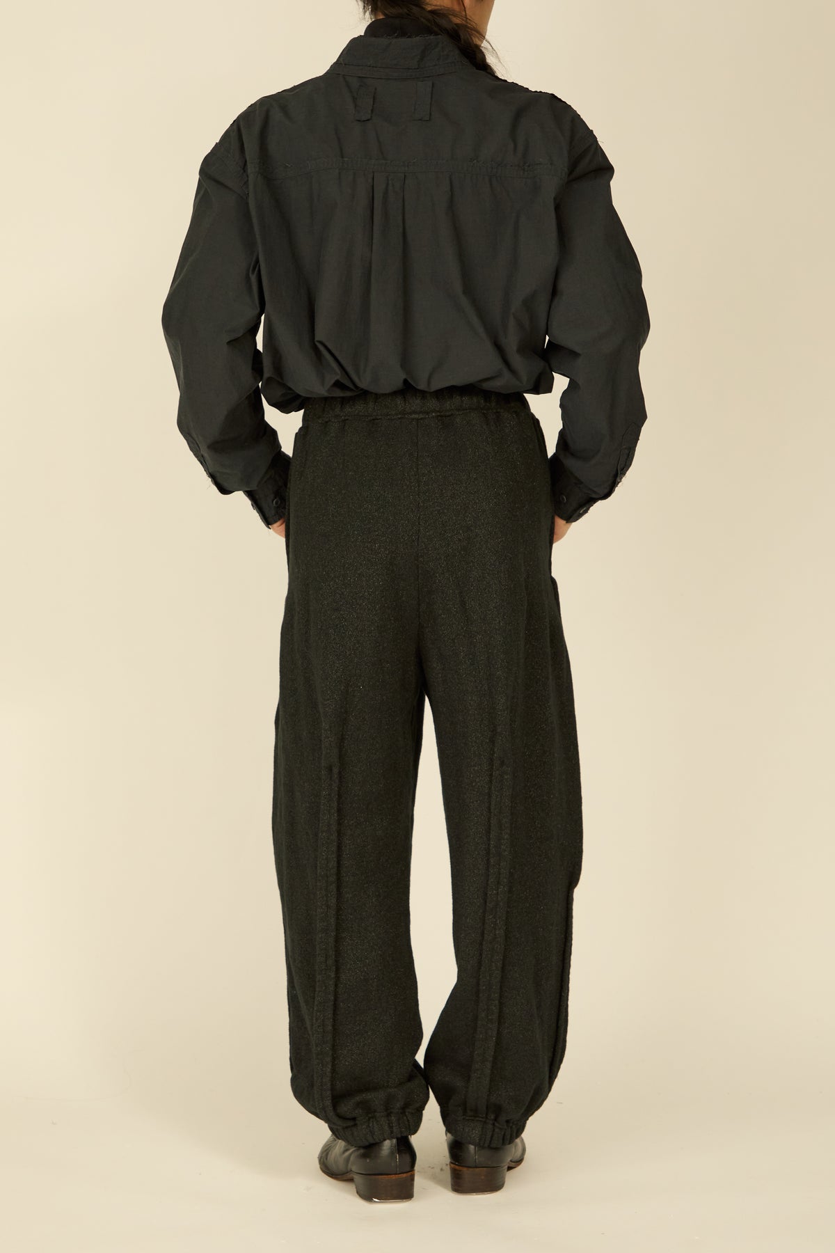 i'm here : " METAL " SWEAT PANTS : / BLACK