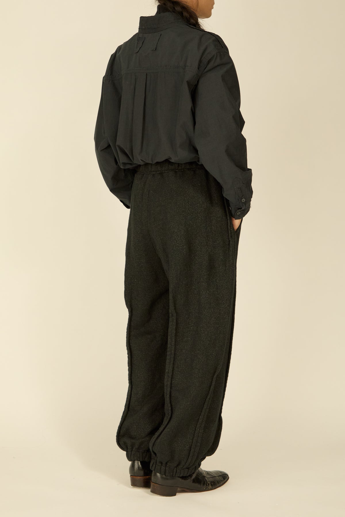 i'm here : " METAL " SWEAT PANTS : / BLACK