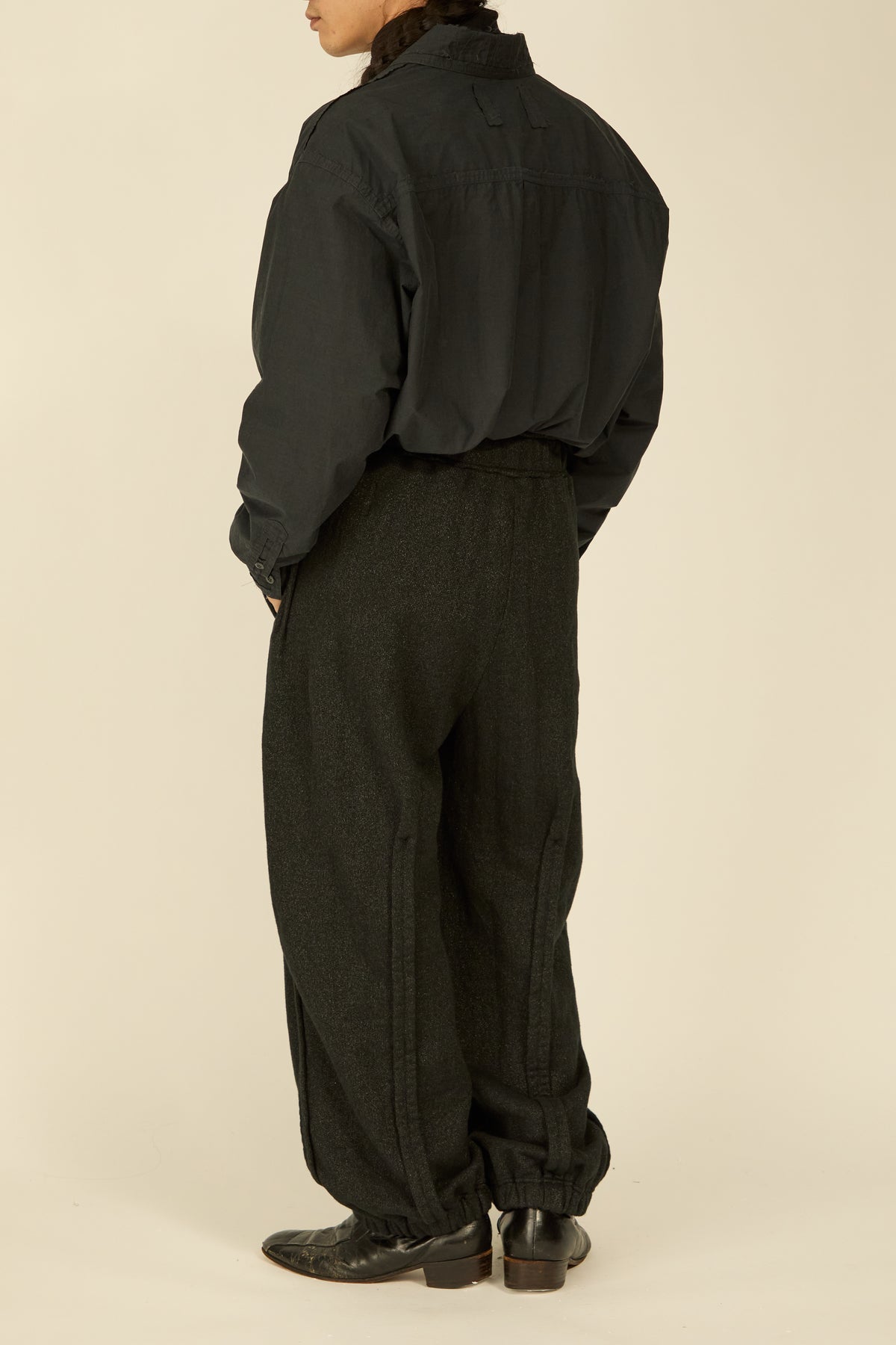 i'm here : " METAL " SWEAT PANTS : / BLACK
