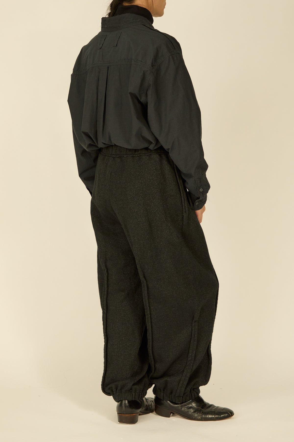 i'm here : " METAL " SWEAT PANTS : / BLACK