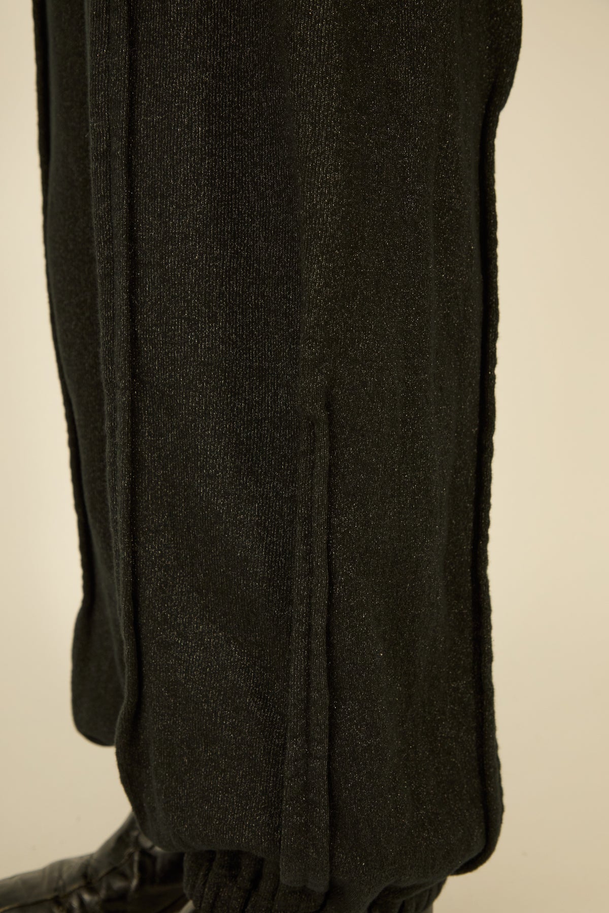 i'm here : " METAL " SWEAT PANTS : / BLACK