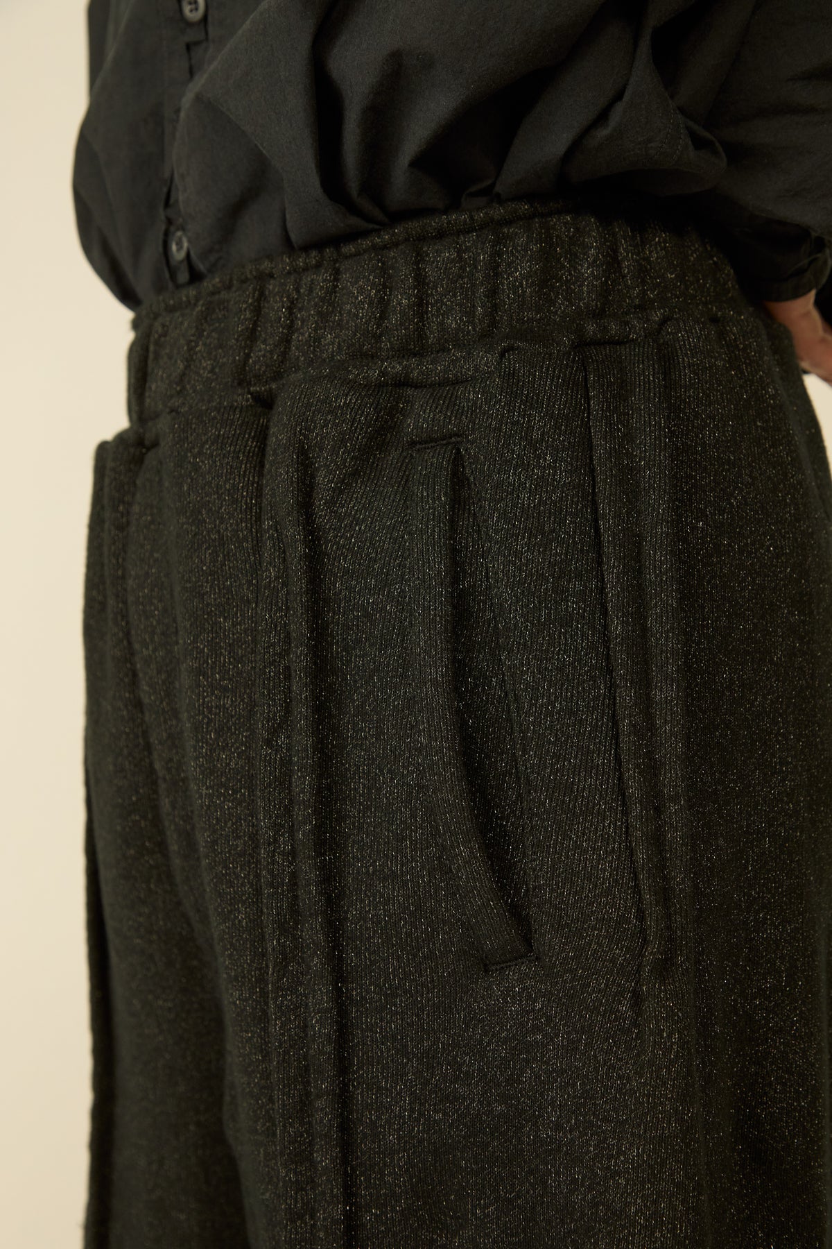 i'm here : " METAL " SWEAT PANTS : / BLACK