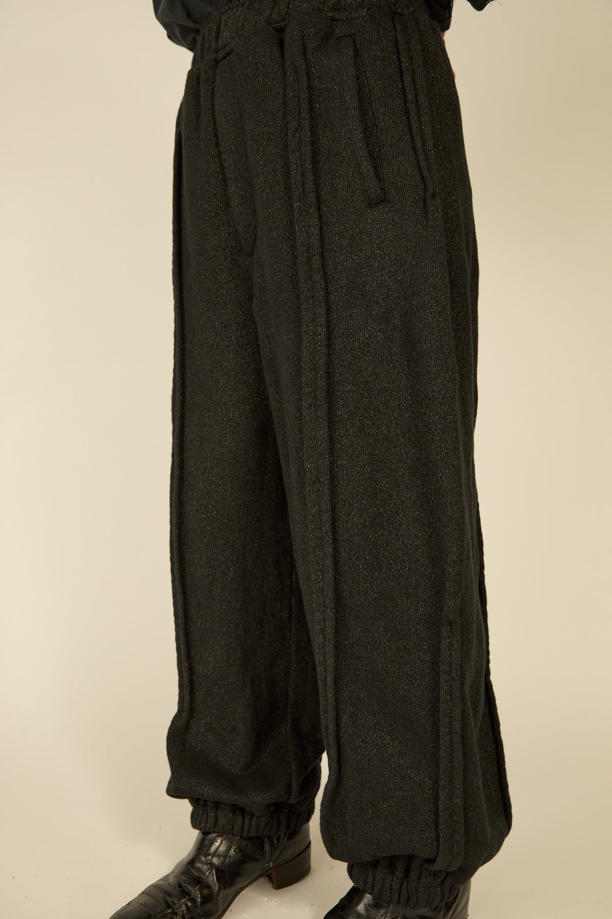 i'm here : " METAL " SWEAT PANTS : / BLACK