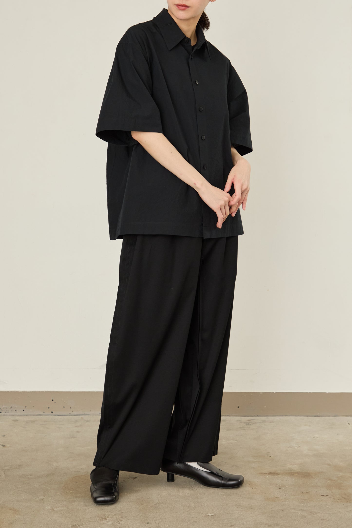 i'm here : TAILORED COLLAR : SHIRTS