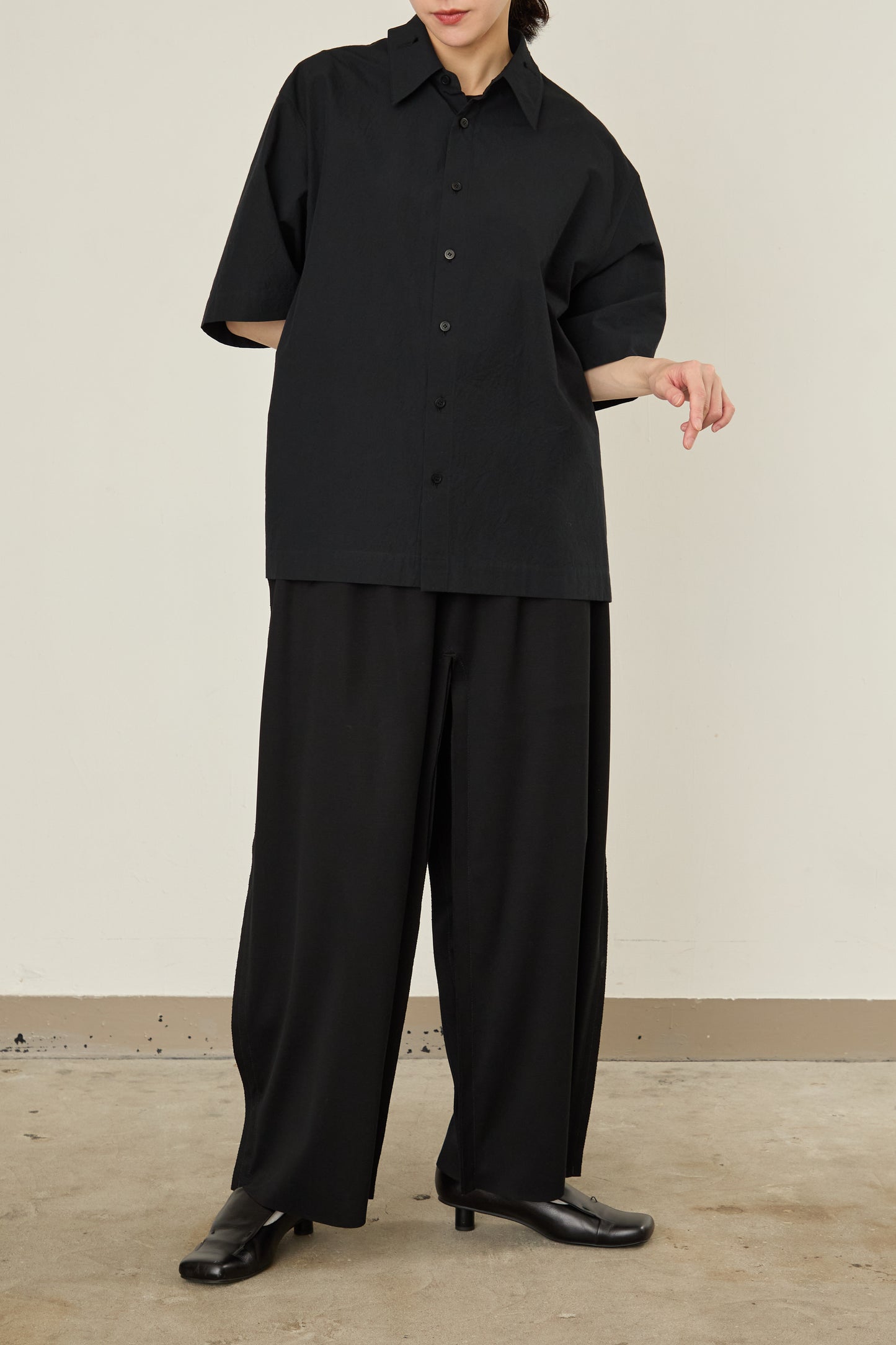 i'm here : TAILORED COLLAR : SHIRTS