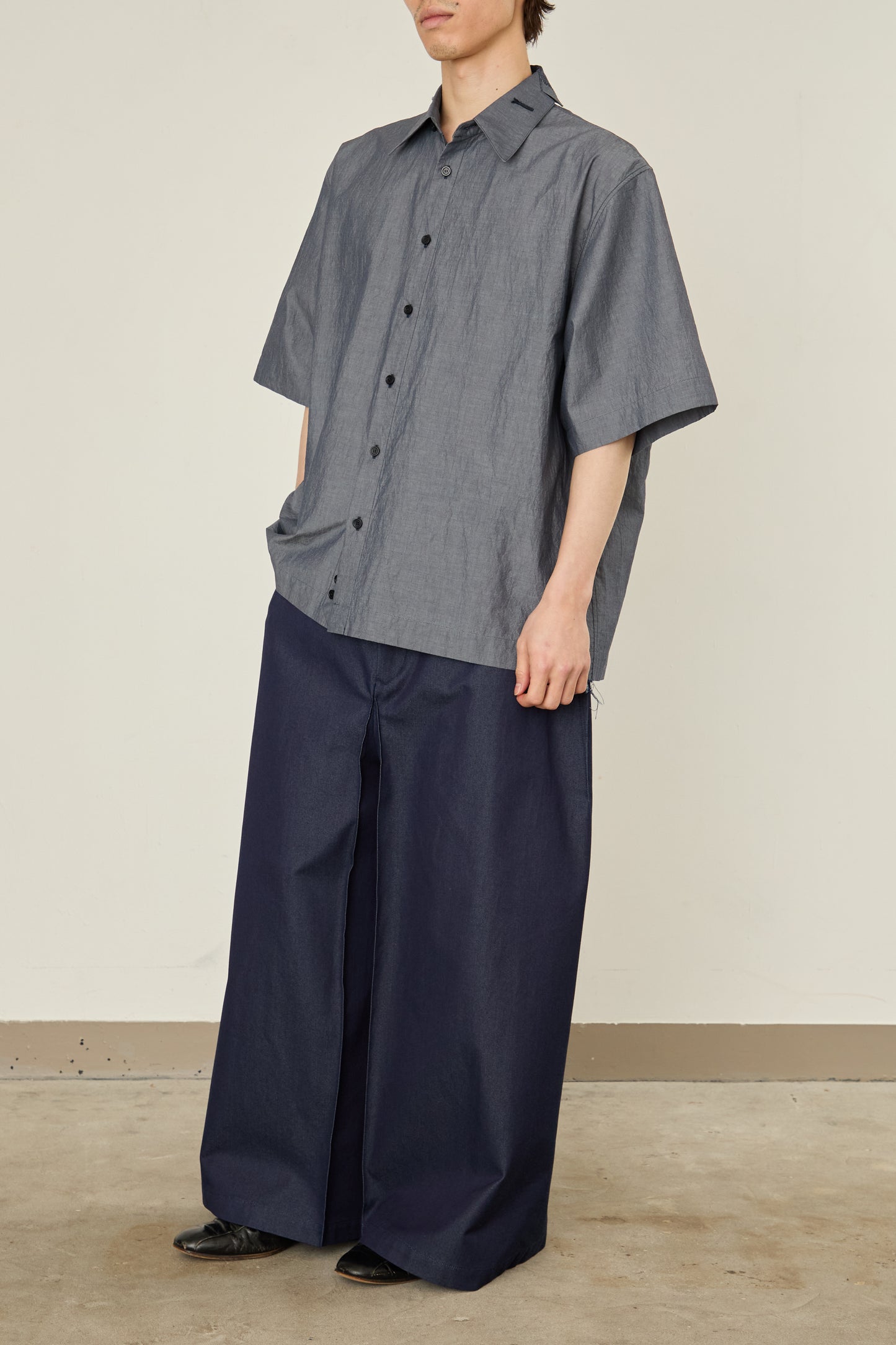 i'm here : TAILORED COLLAR : SHIRTS