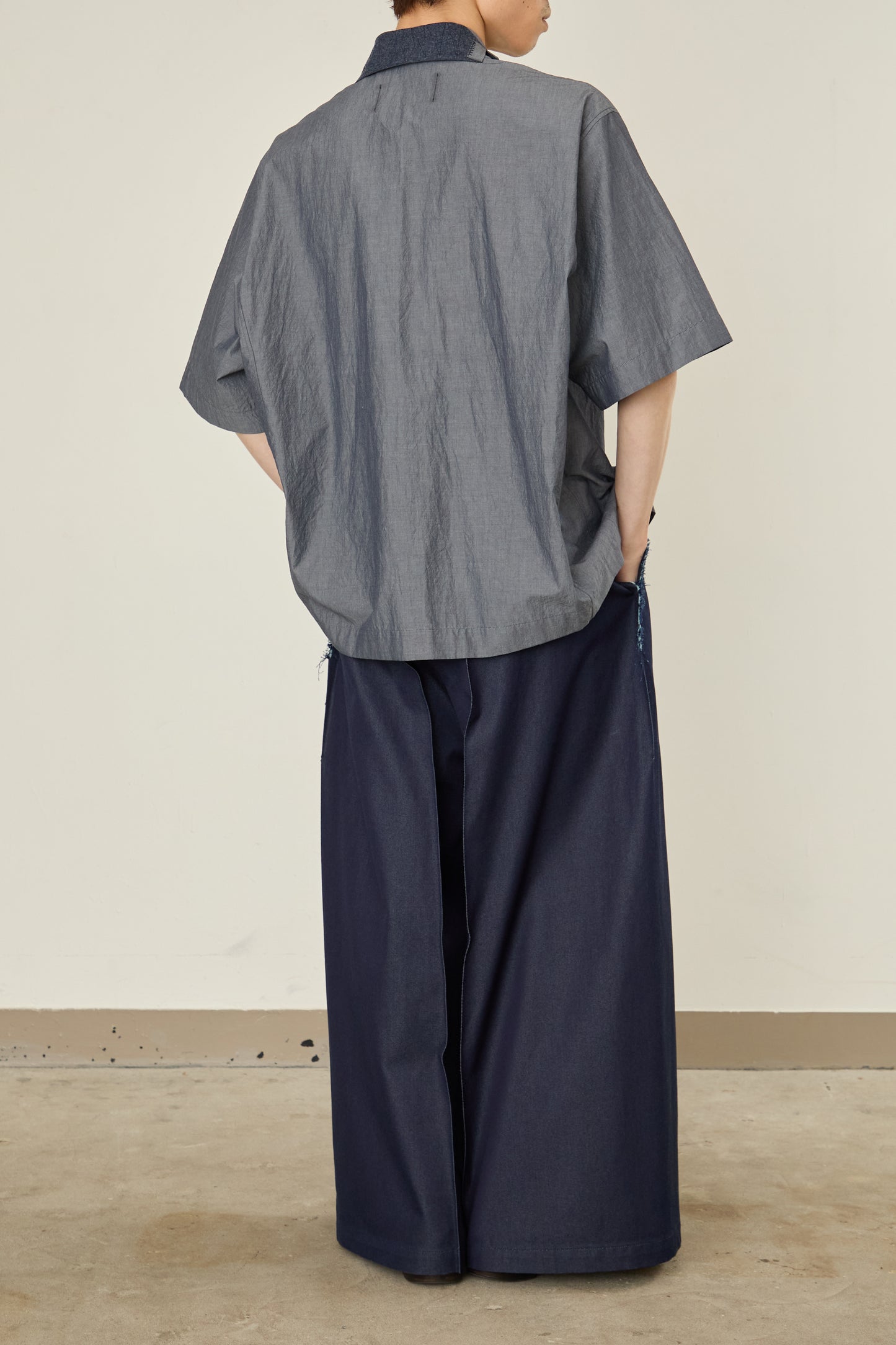 i'm here : TAILORED COLLAR : SHIRTS