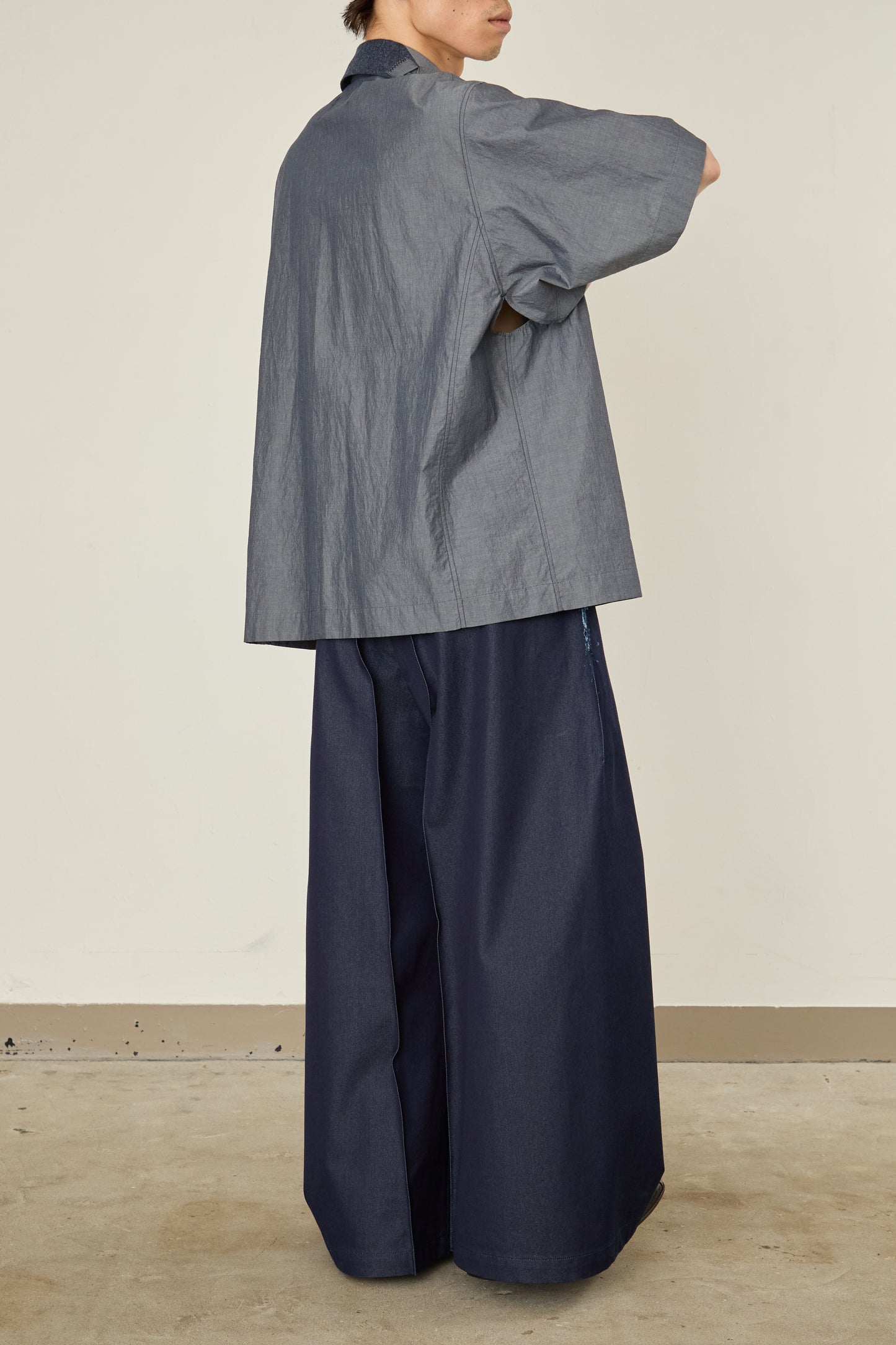 i'm here : TAILORED COLLAR : SHIRTS