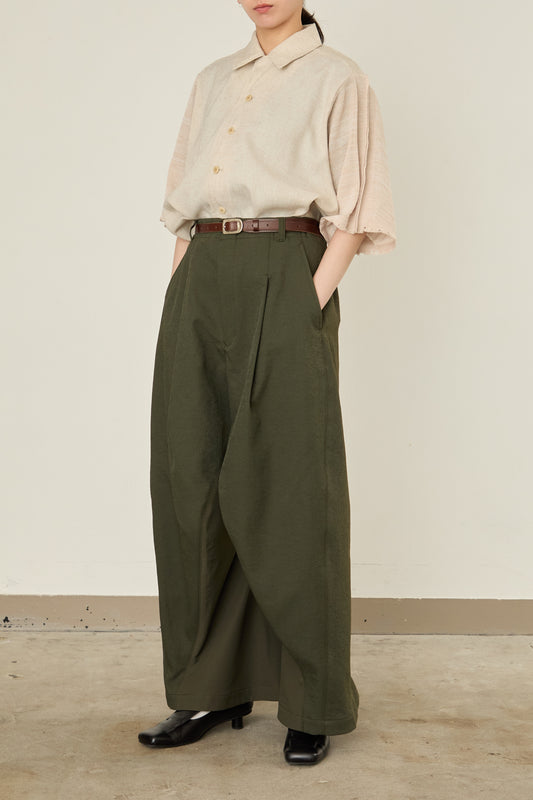 i'm here : " He is twisted " PANTS : / KHAKI