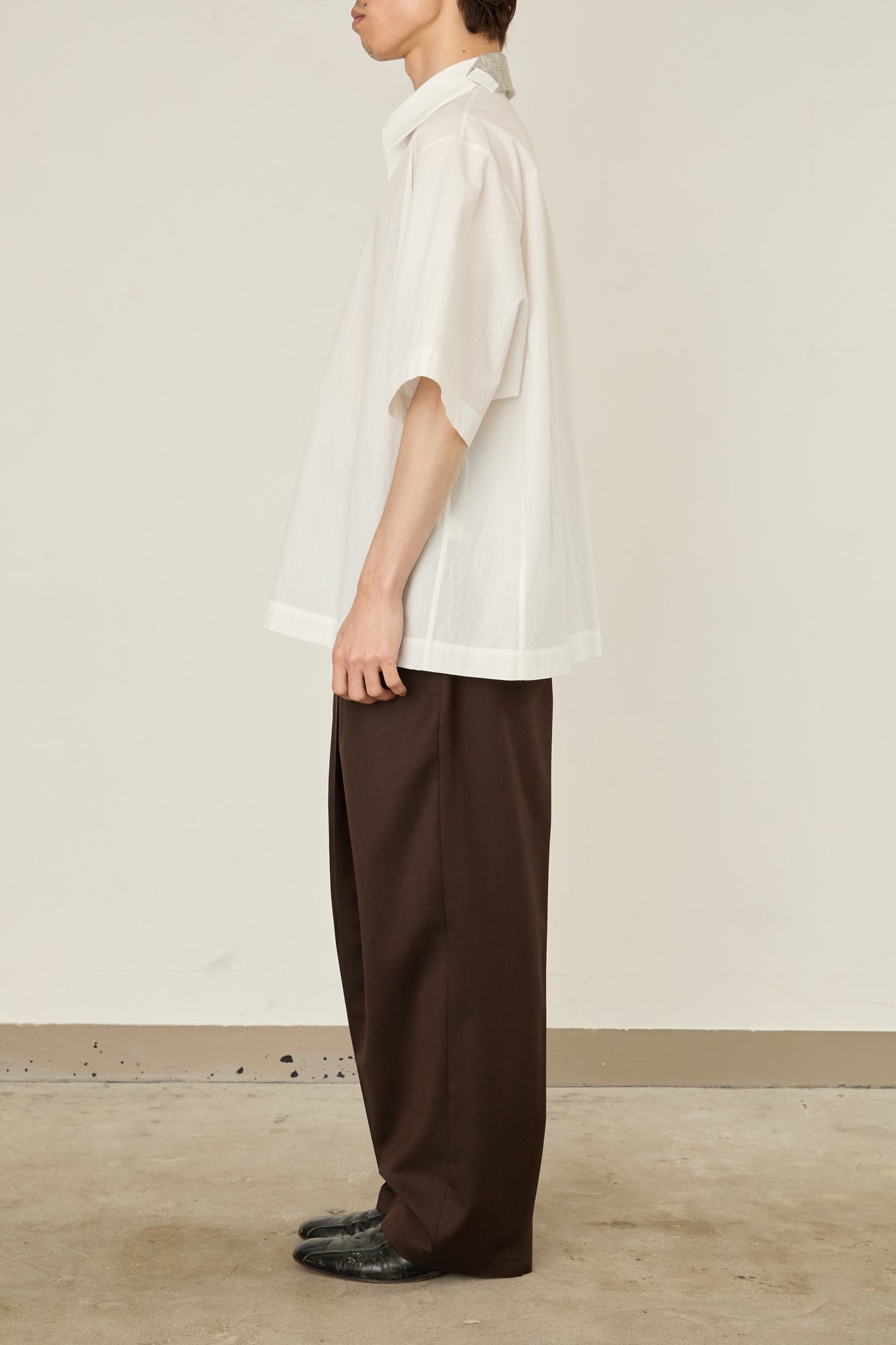 i'm here : TAILORED COLLAR : SHIRTS