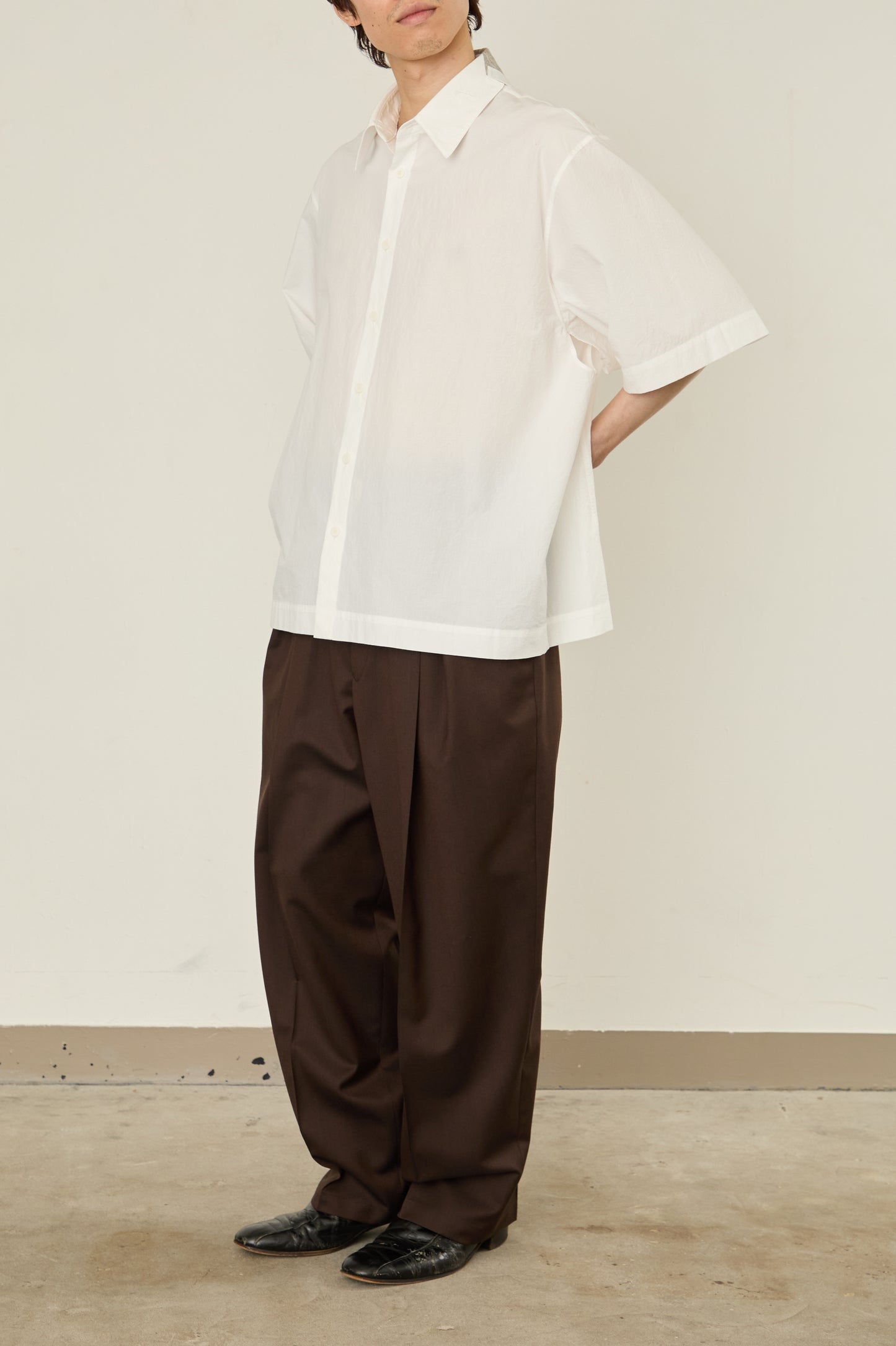 i'm here : TAILORED COLLAR : SHIRTS