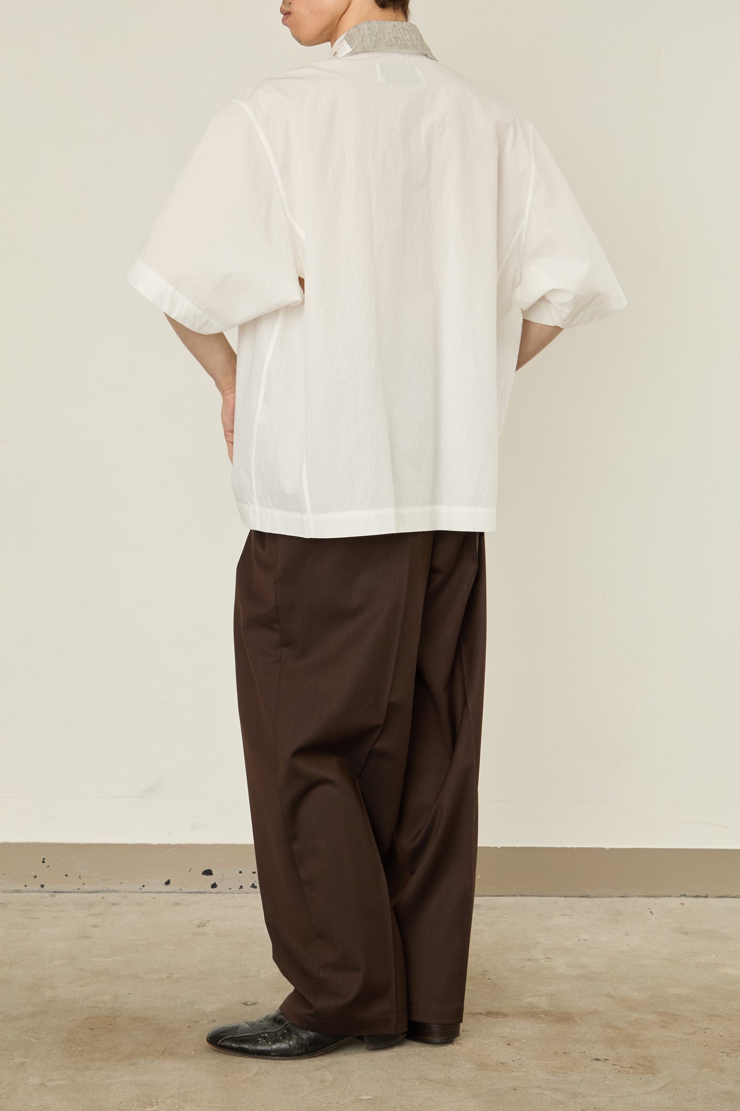 i'm here : TAILORED COLLAR : SHIRTS