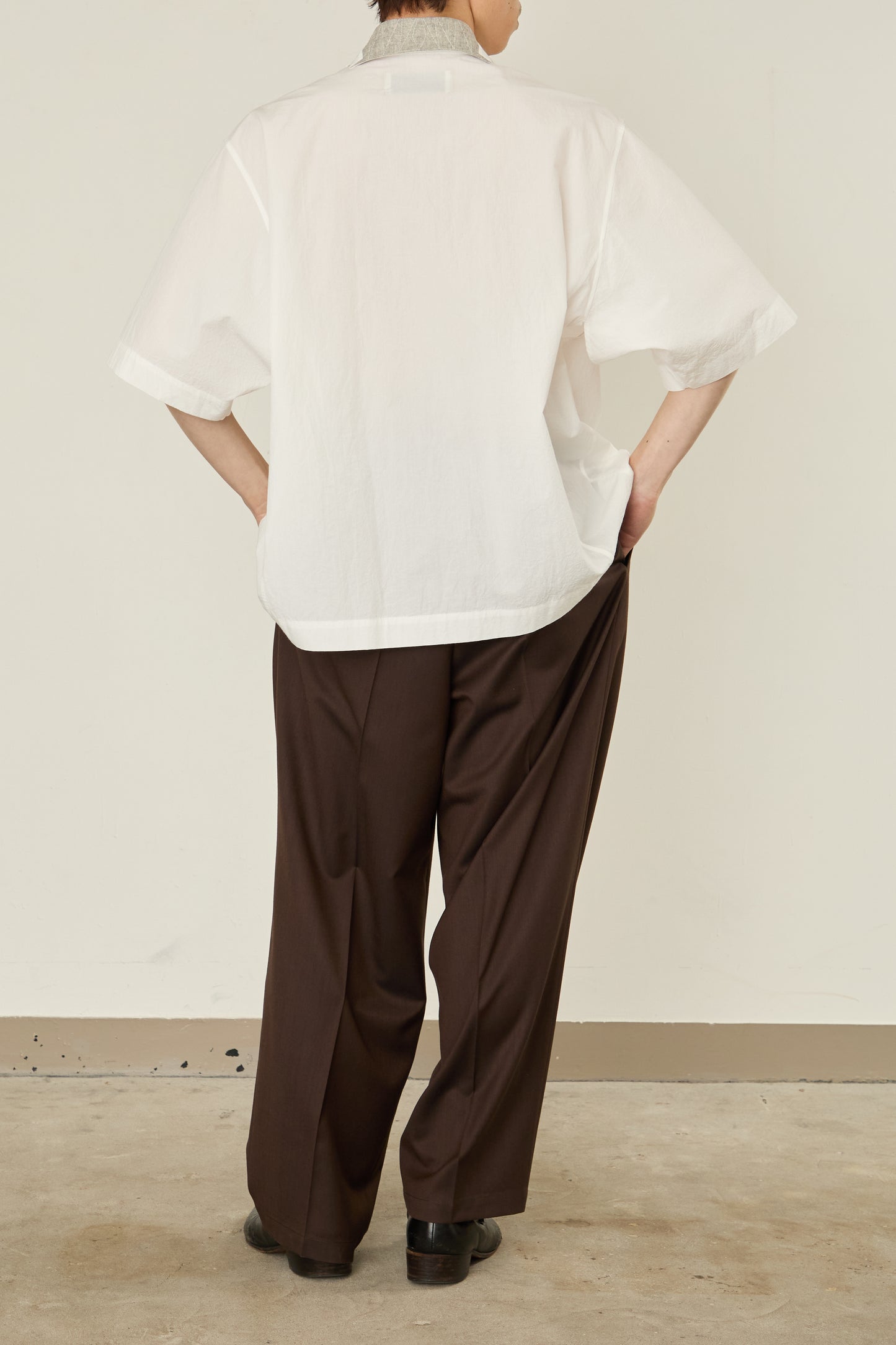 i'm here : TAILORED COLLAR : SHIRTS