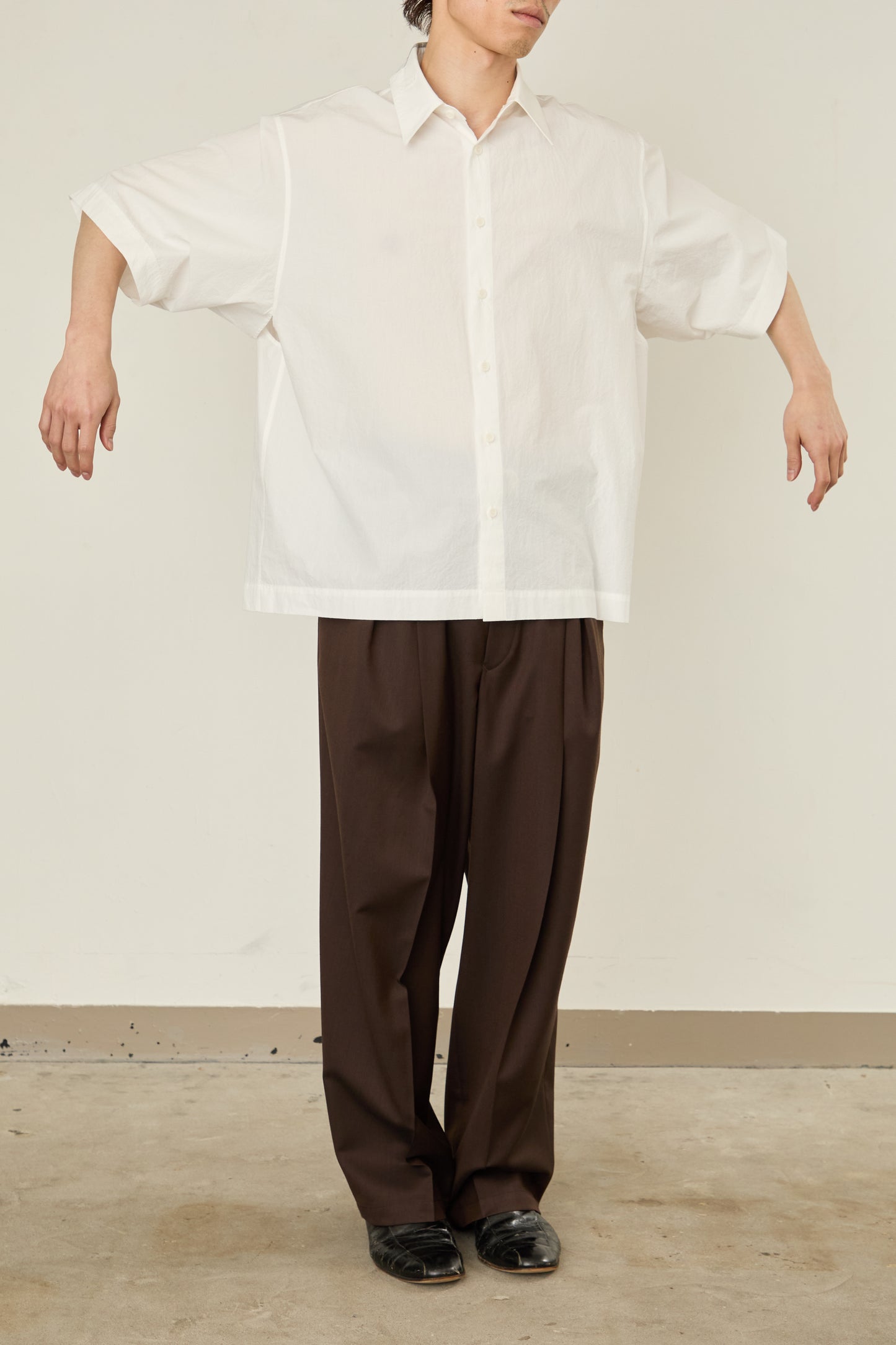 i'm here : TAILORED COLLAR : SHIRTS