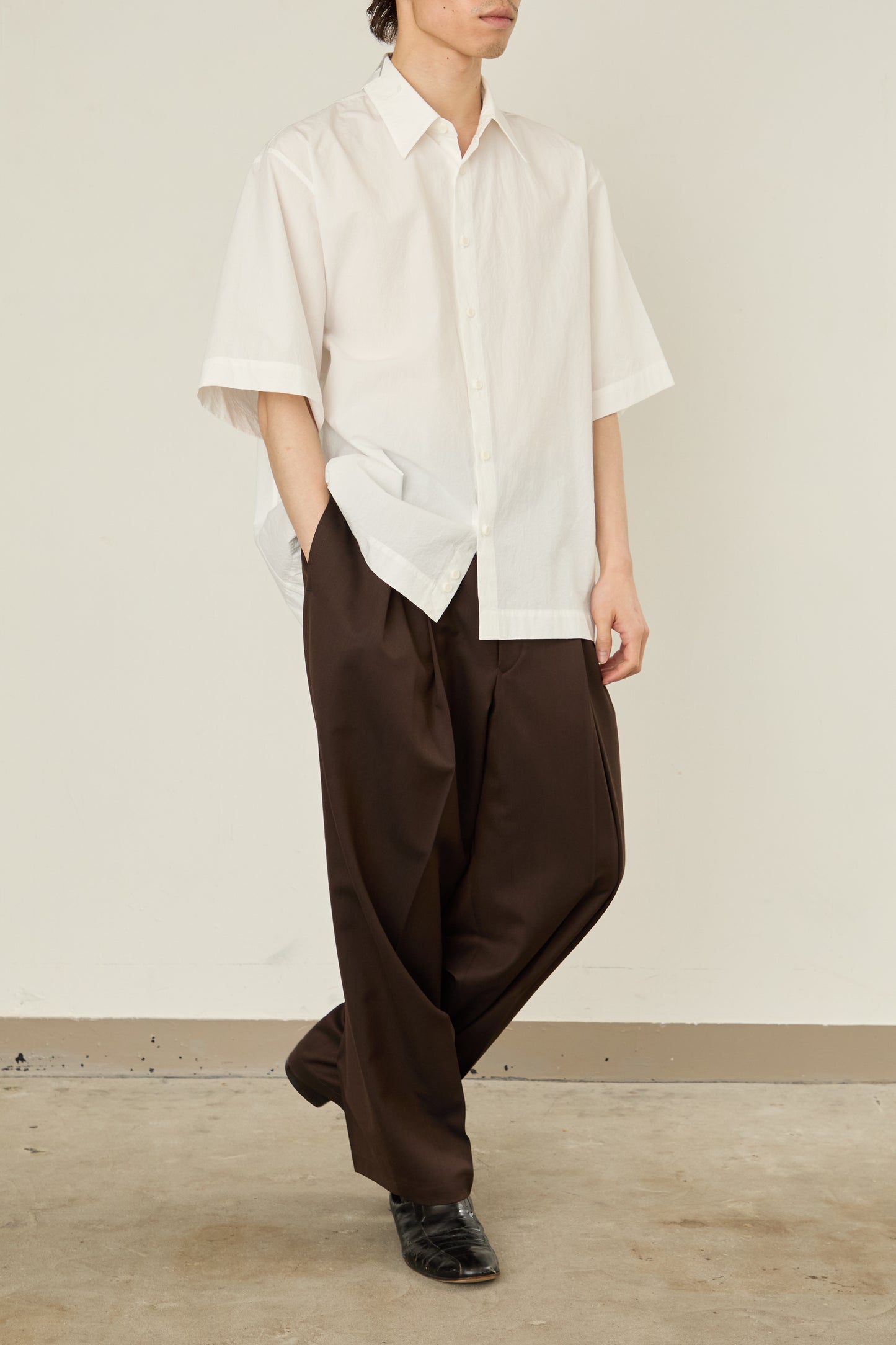 i'm here : TAILORED COLLAR : SHIRTS