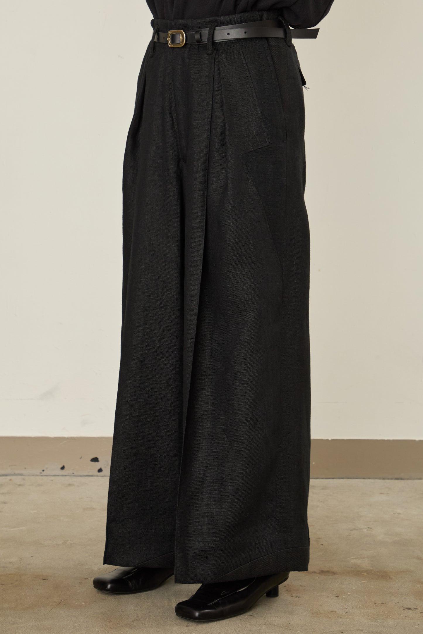 i'm here : LINEN WIDE PANTS :