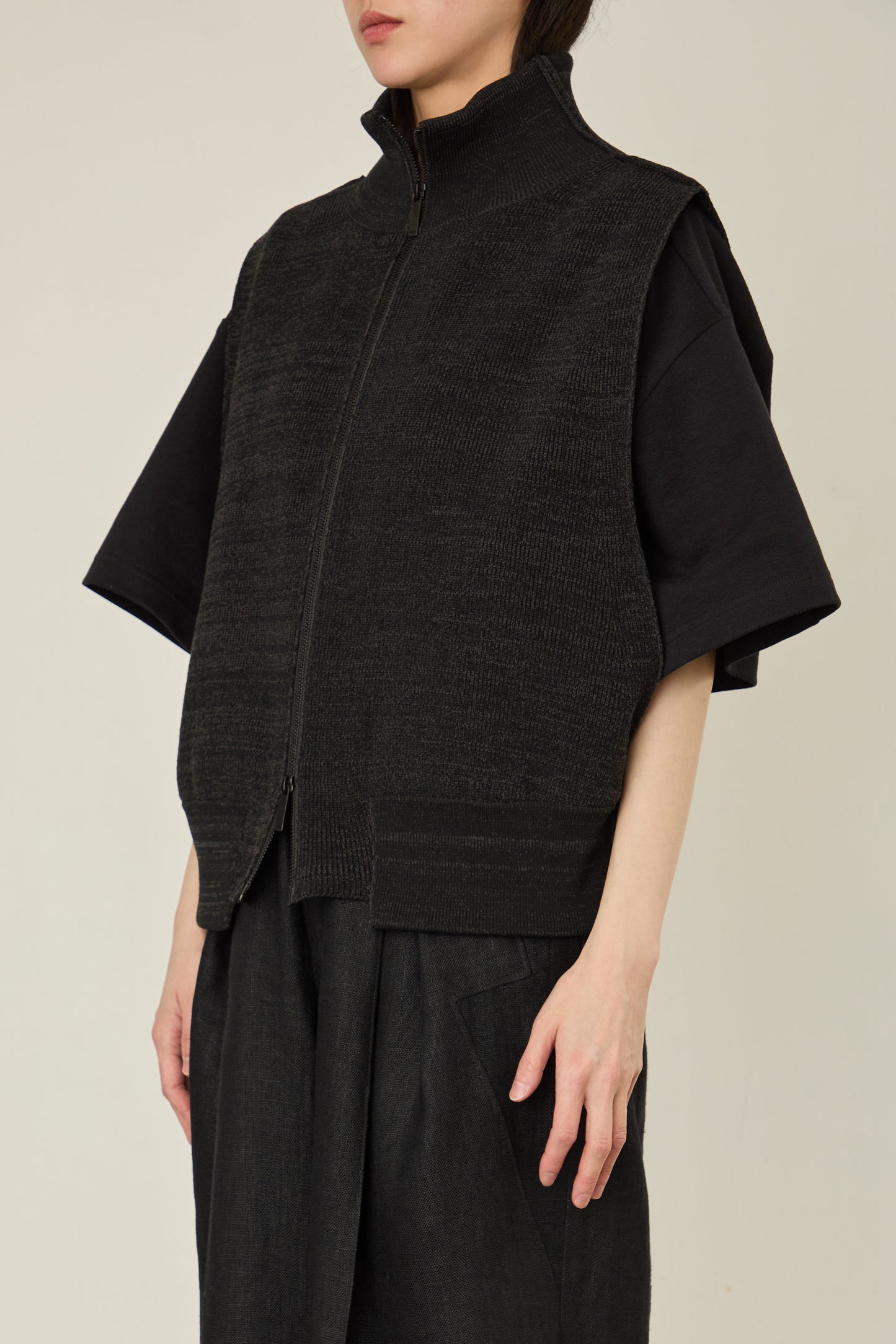 i'm here : DRIVER`S KNIT VEST :