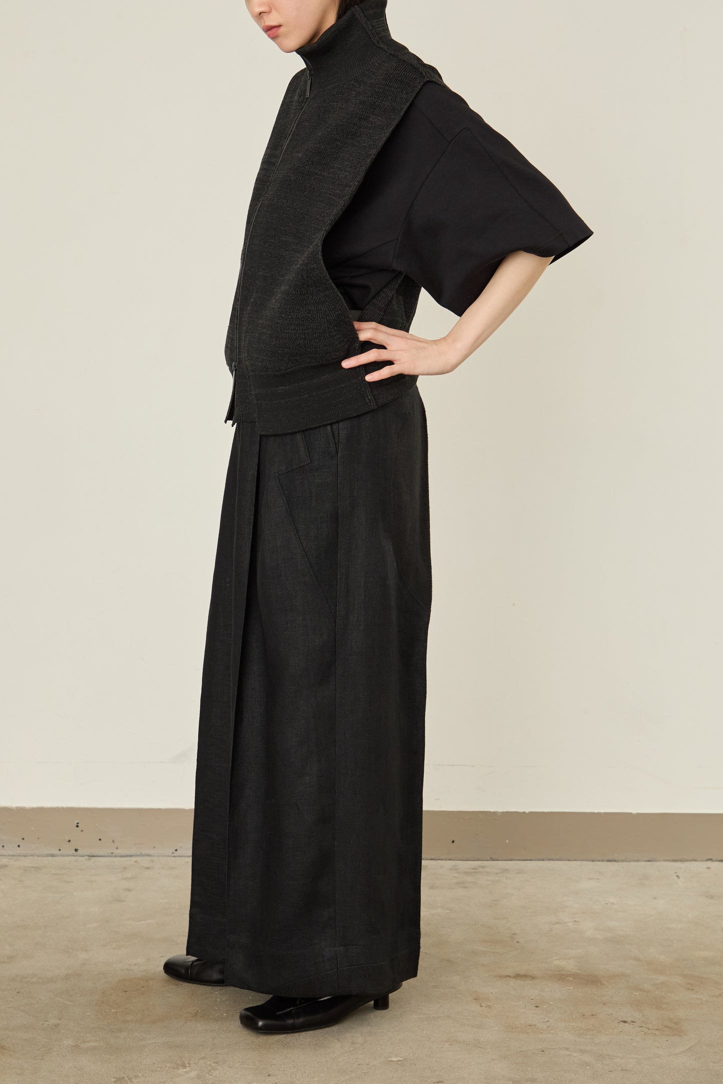 i'm here : DRIVER`S KNIT VEST :