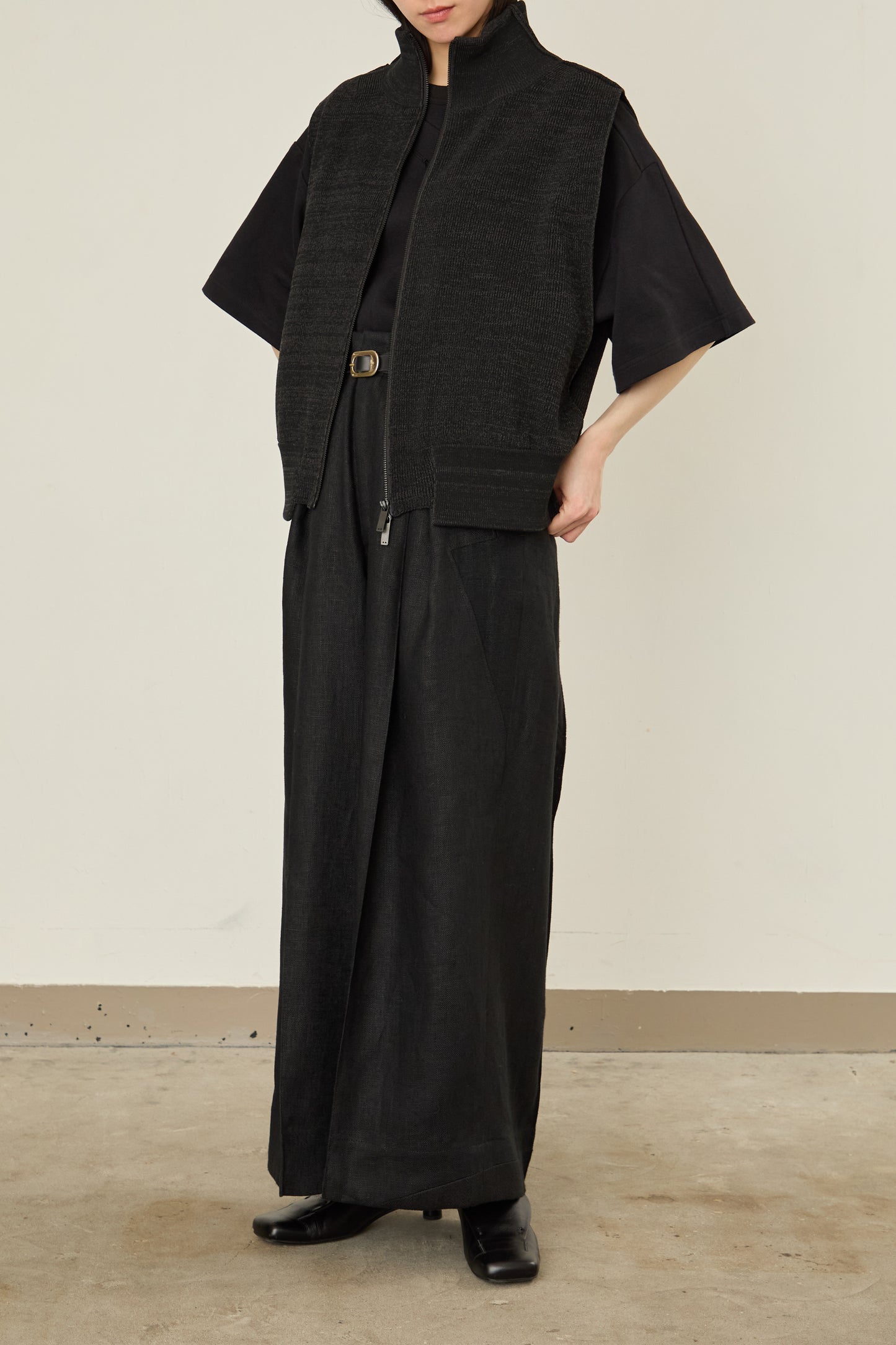 i'm here : DRIVER`S KNIT VEST :