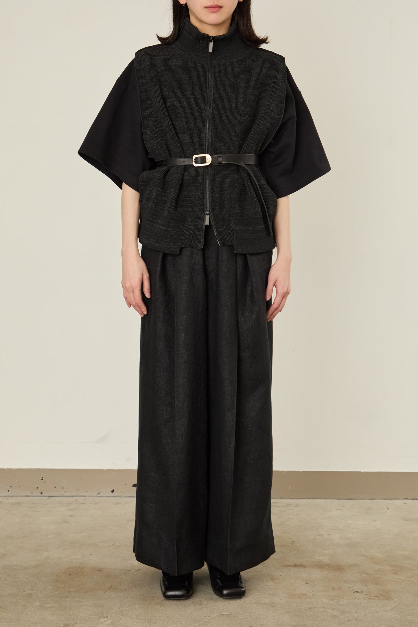 i'm here : DRIVER`S KNIT VEST :