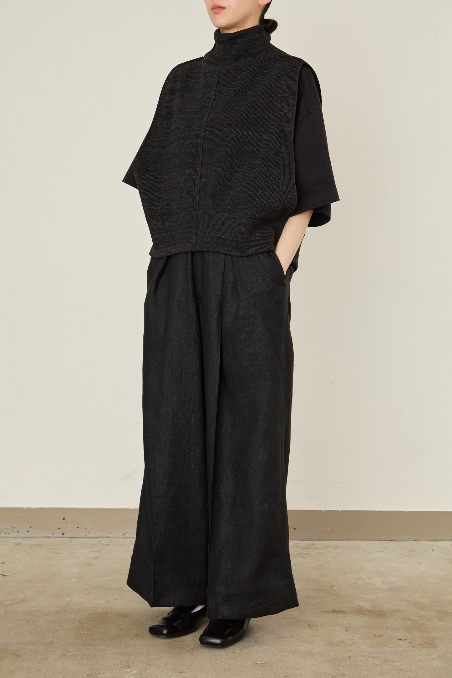 i'm here : DRIVER`S KNIT VEST :