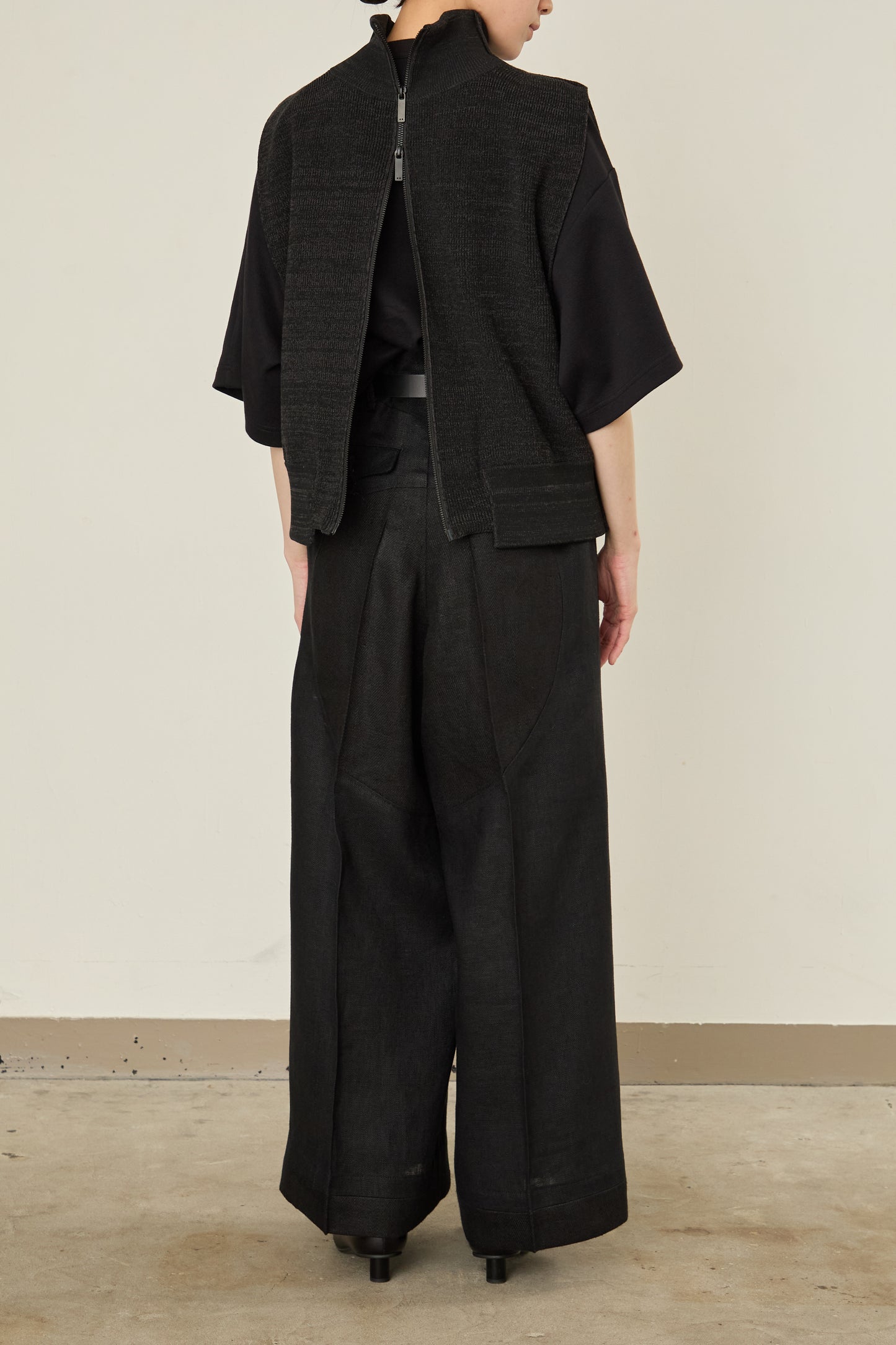 i'm here : DRIVER`S KNIT VEST :