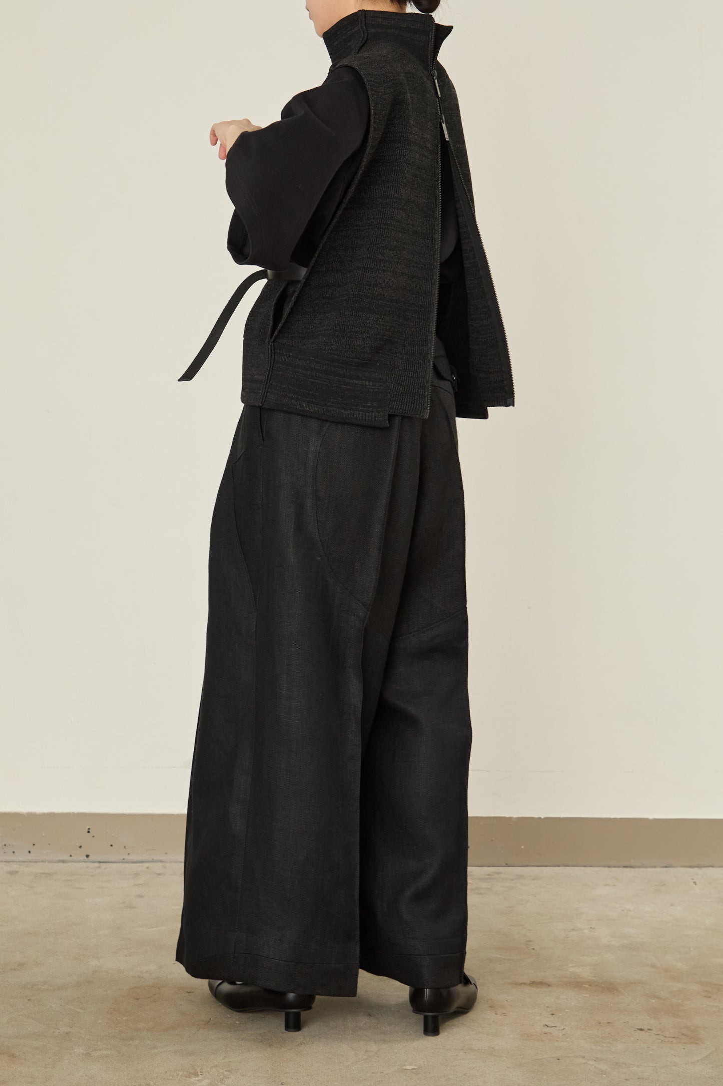 i'm here : DRIVER`S KNIT VEST :