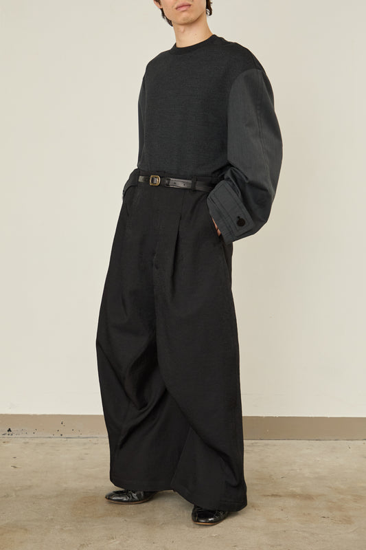 i'm here : " He is twisted " PANTS : / BLACK