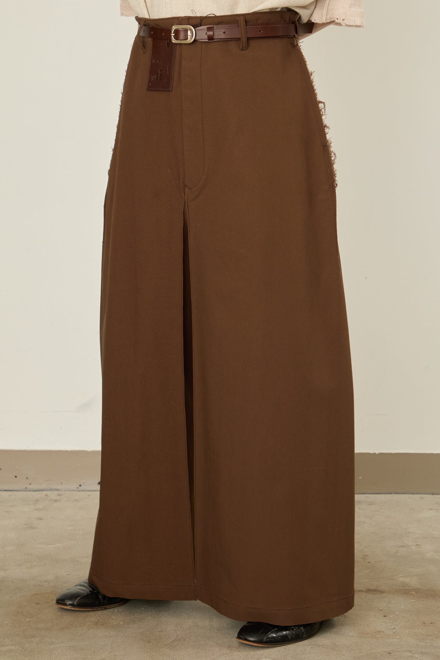 i'm here : " TUBE " PANTS : / BLACK