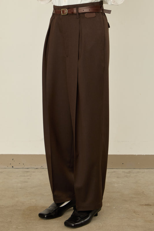 i'm here : UN(I)FORM : " ONE " TUCK PANTS