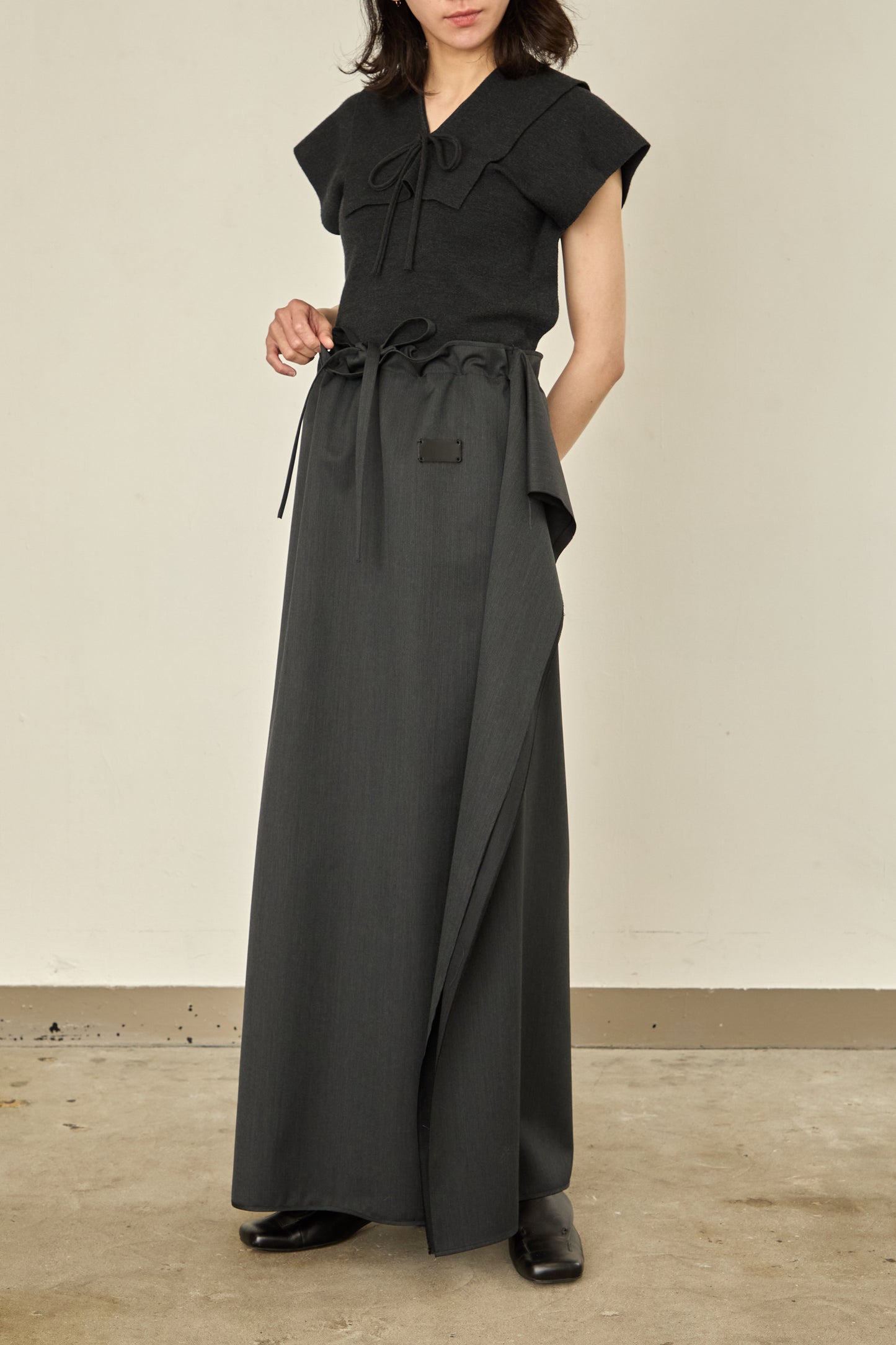 i'm here : UN(I)FORM : " FLAT " SKIRT