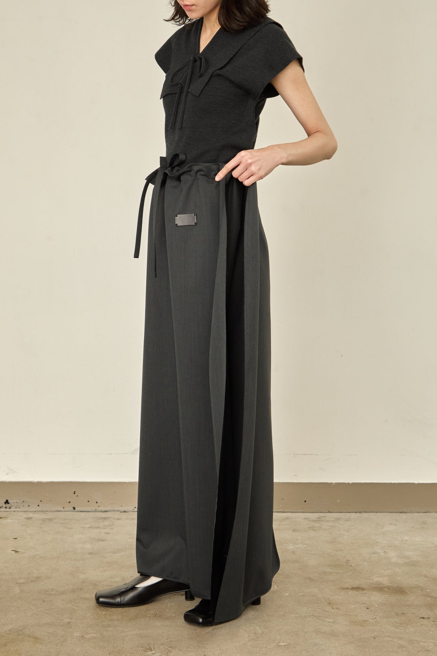 i'm here : UN(I)FORM : " FLAT " SKIRT
