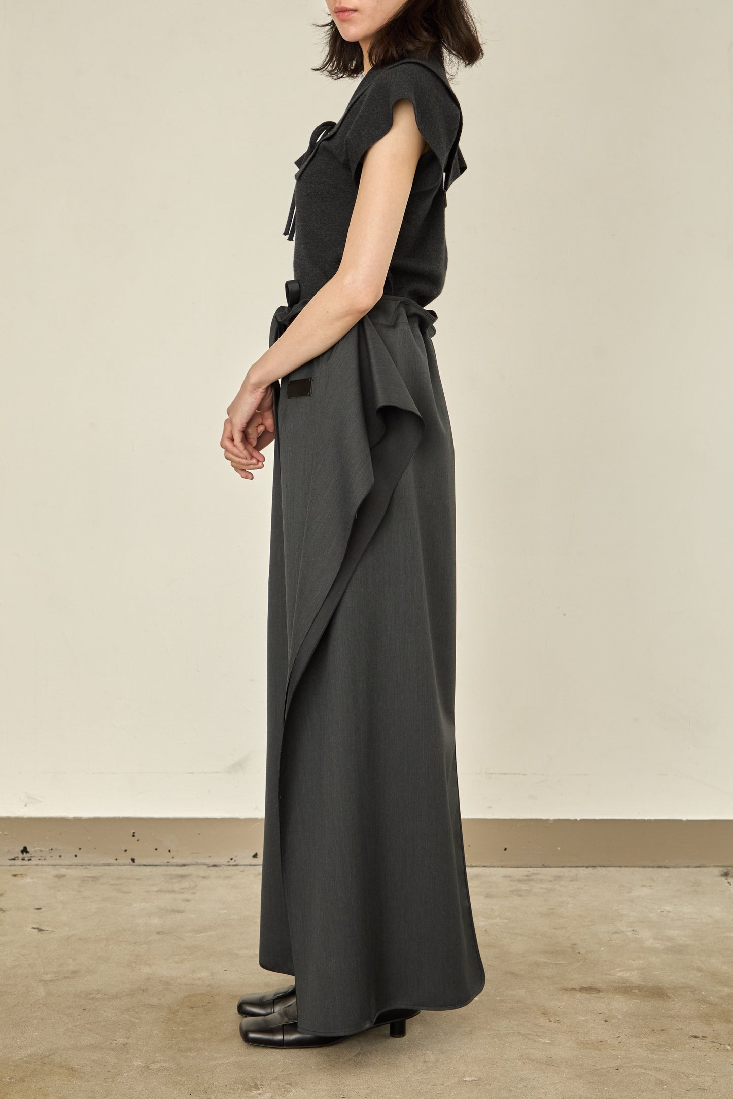 i'm here : UN(I)FORM : " FLAT " SKIRT